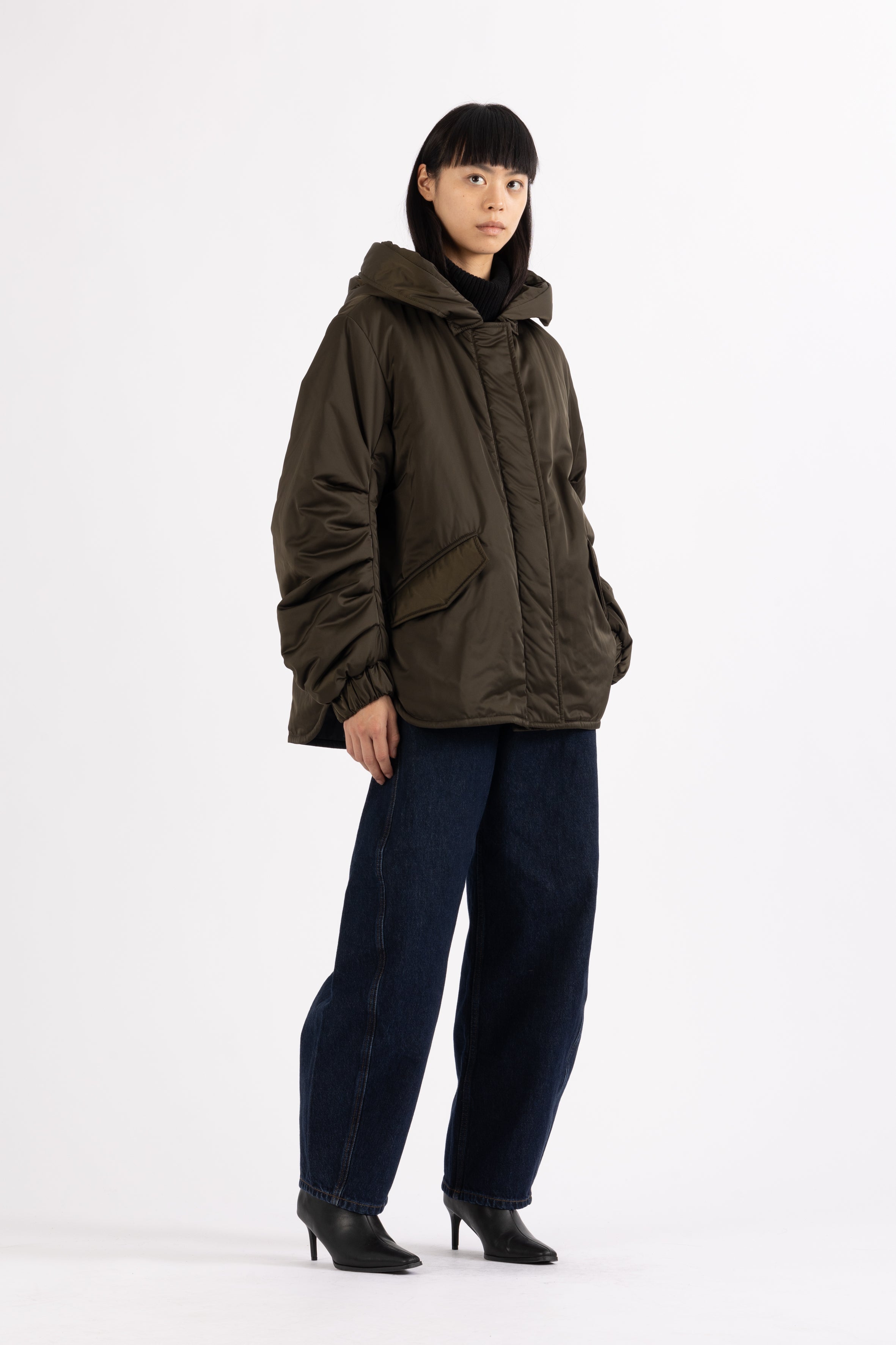 hooded LEMPELIUS satin padded lightweight parka in dark olive