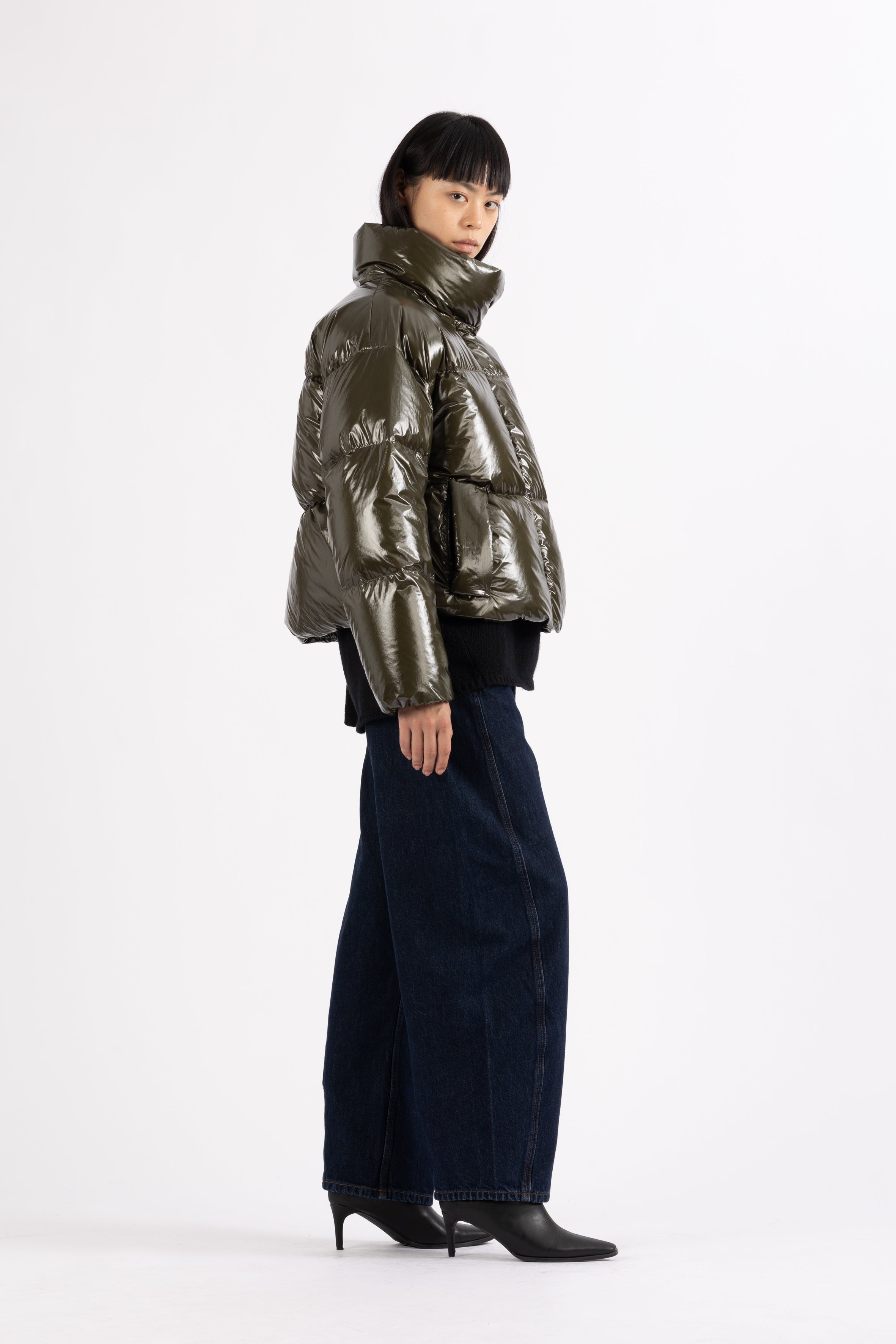 LEMPELIUS short down puffer in dark olive