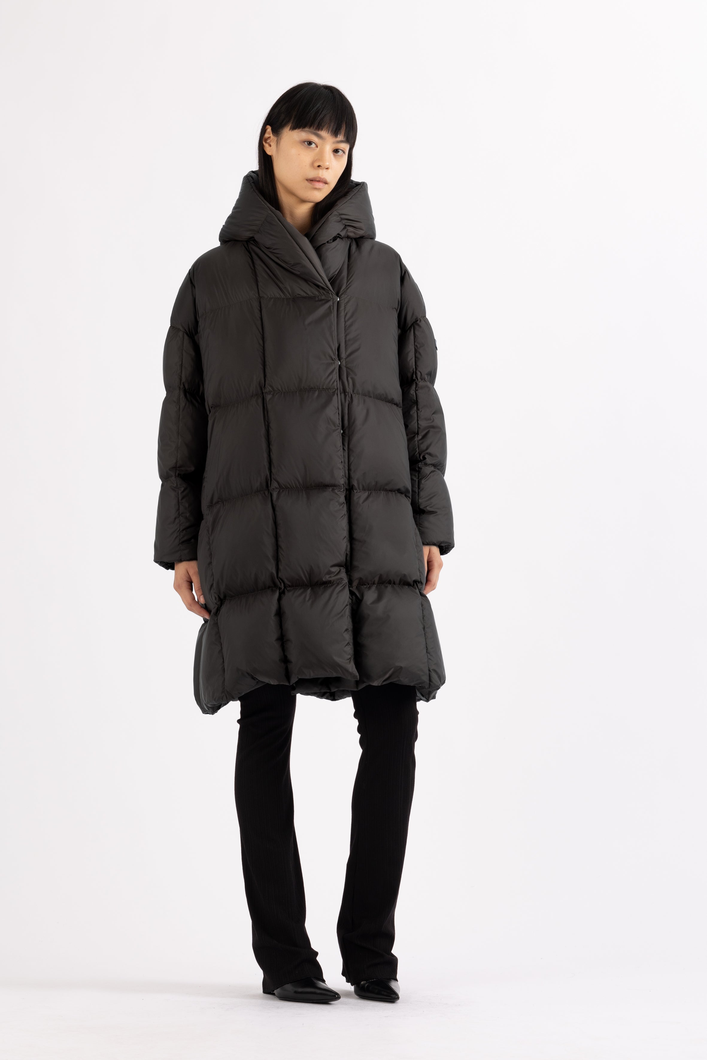 LEMPELIUS wrap down coat in black