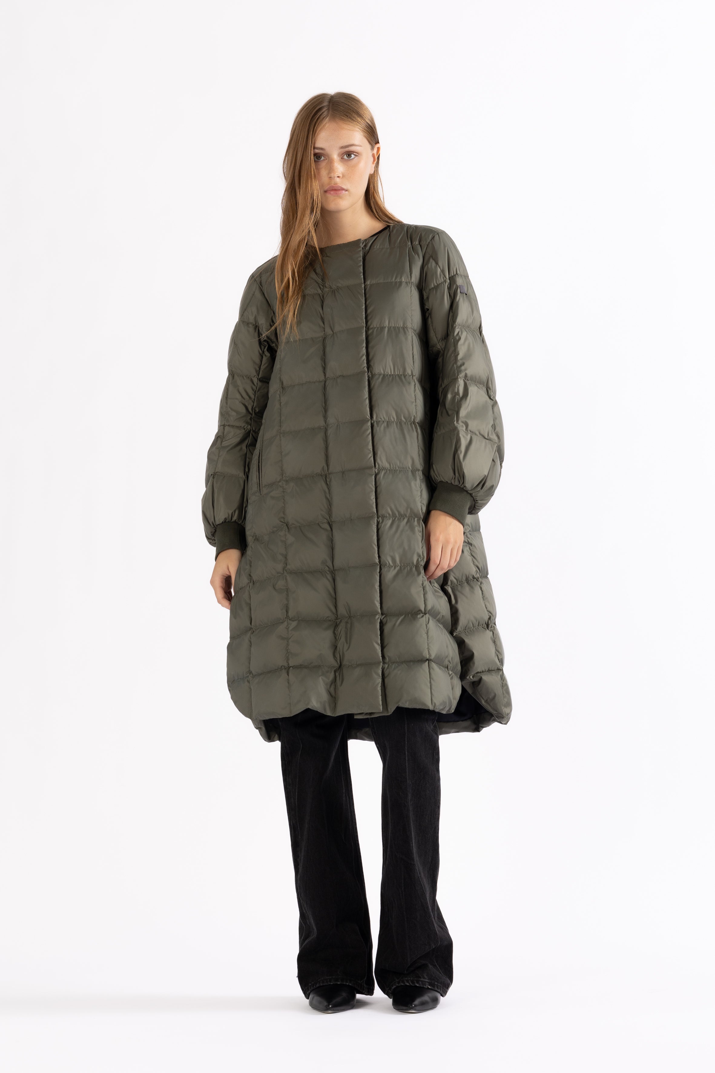 box quilted lightweight down coat jacket LEMPELIUS with cozy cotton cuffs and detachable down scarf in muted green