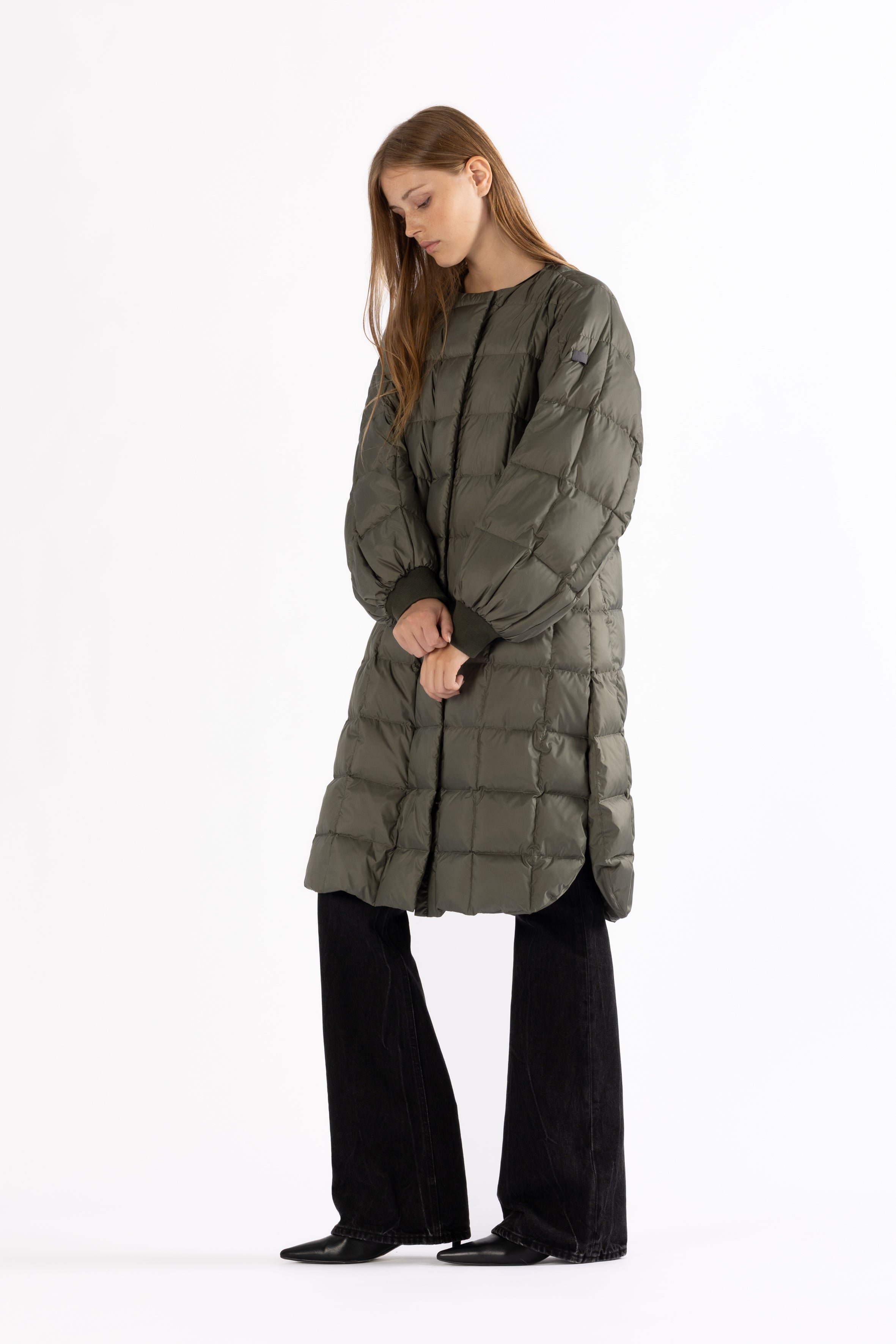 box quilted lightweight down coat jacket LEMPELIUS with cozy cotton cuffs and detachable down scarf in muted green