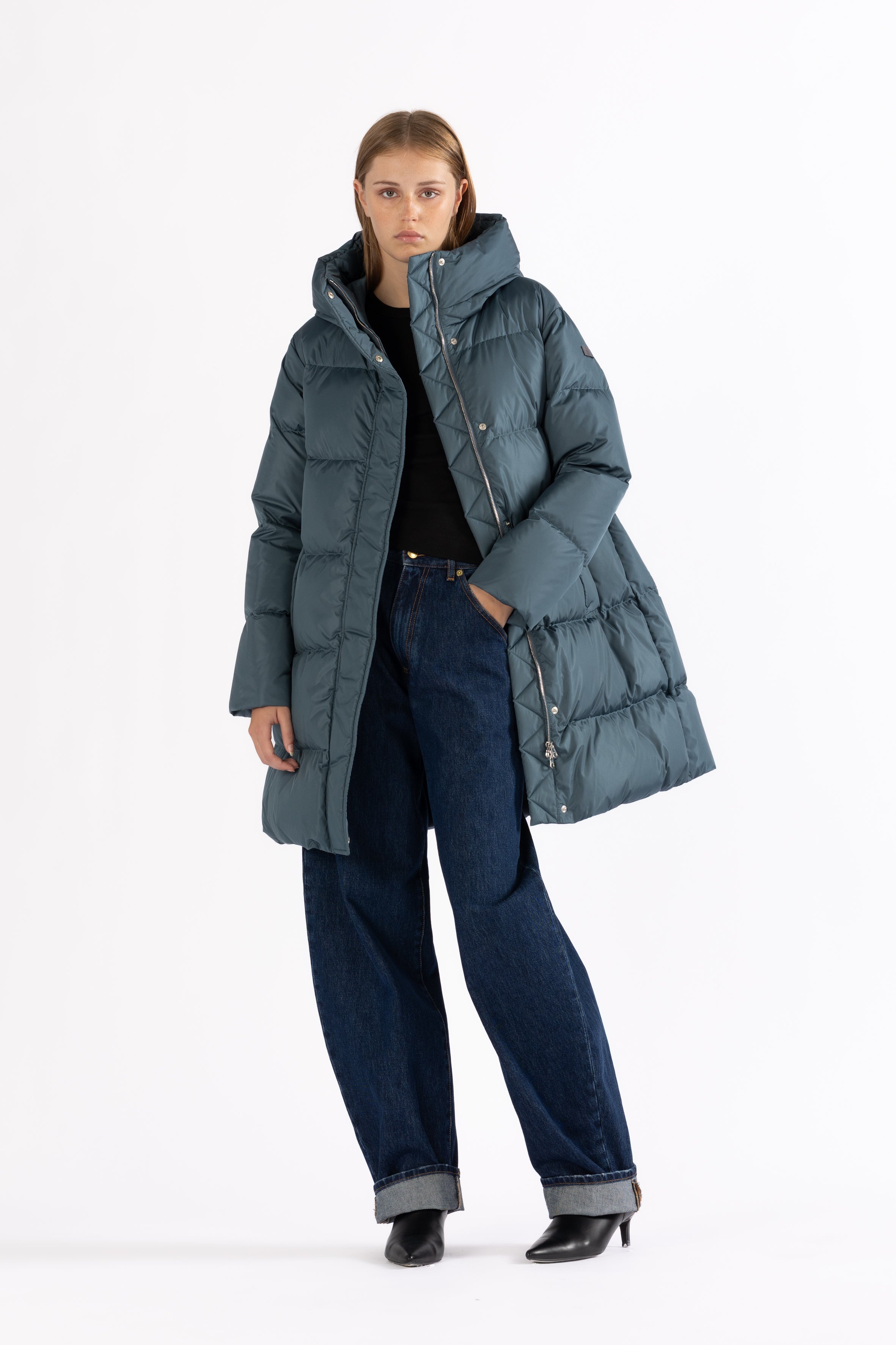 DOWN COAT NEV