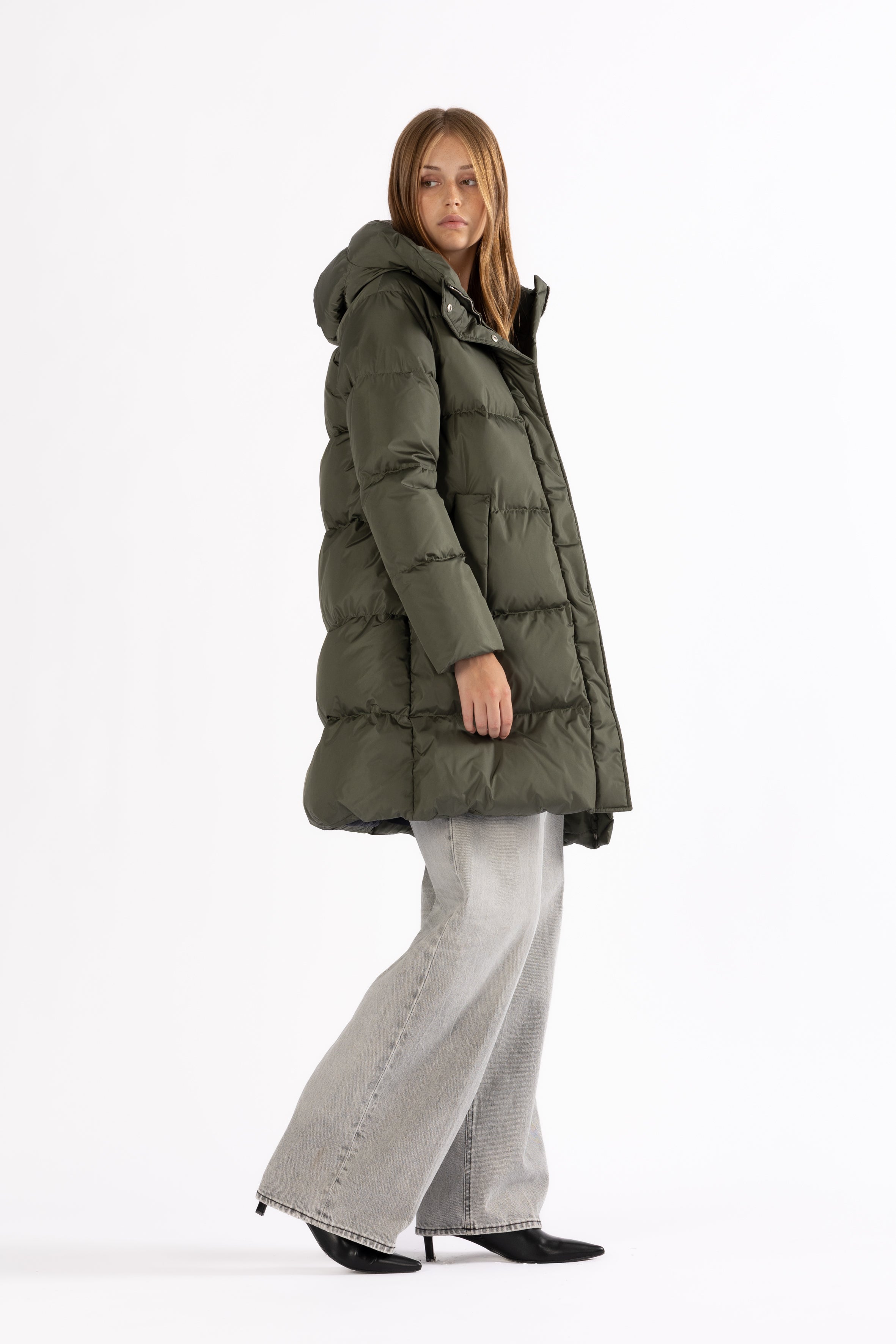 DOWN COAT NEV