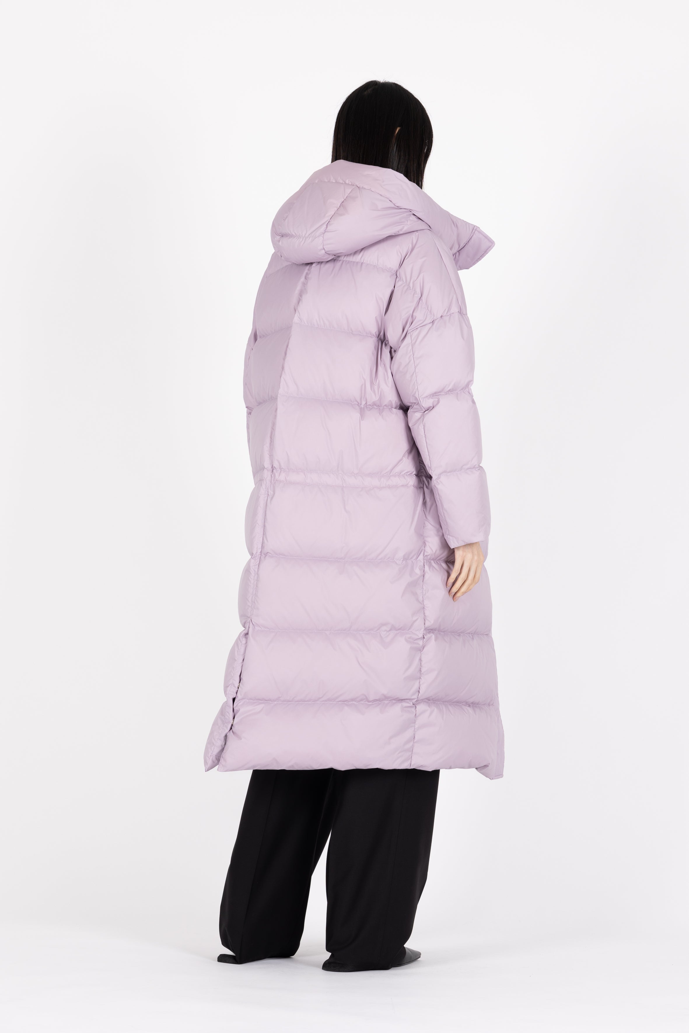 Dropped shoulders Lempelius long downcoat in lilac