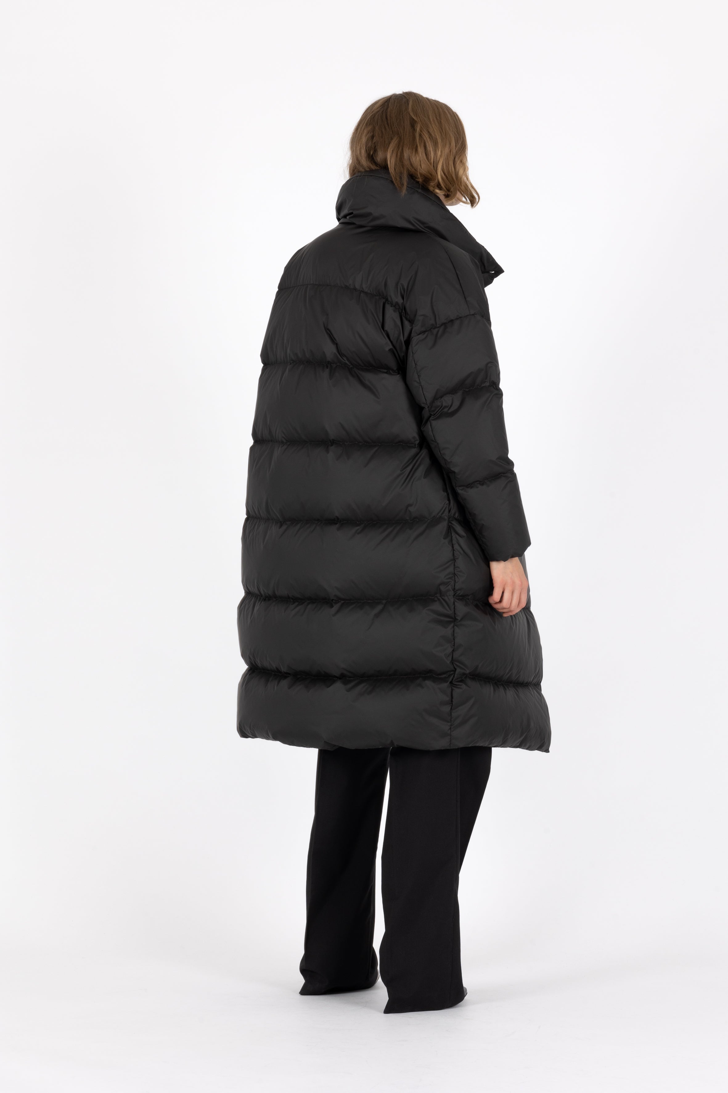 Oversized Lempelius wrap down coat in black