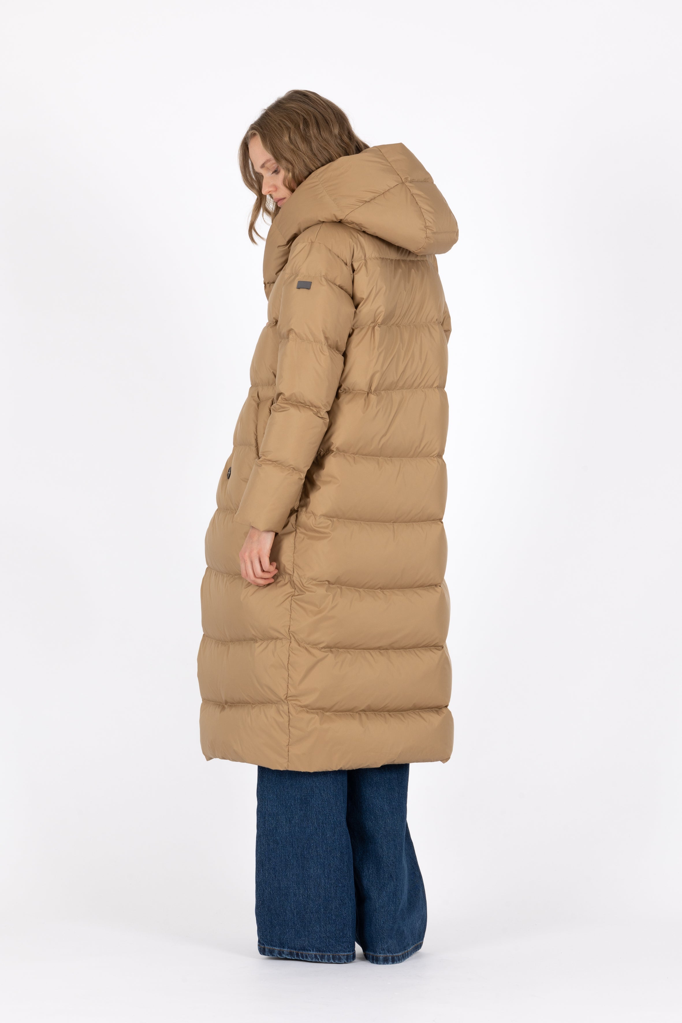 Long Lempelius Wrap down coat with slim silhouette