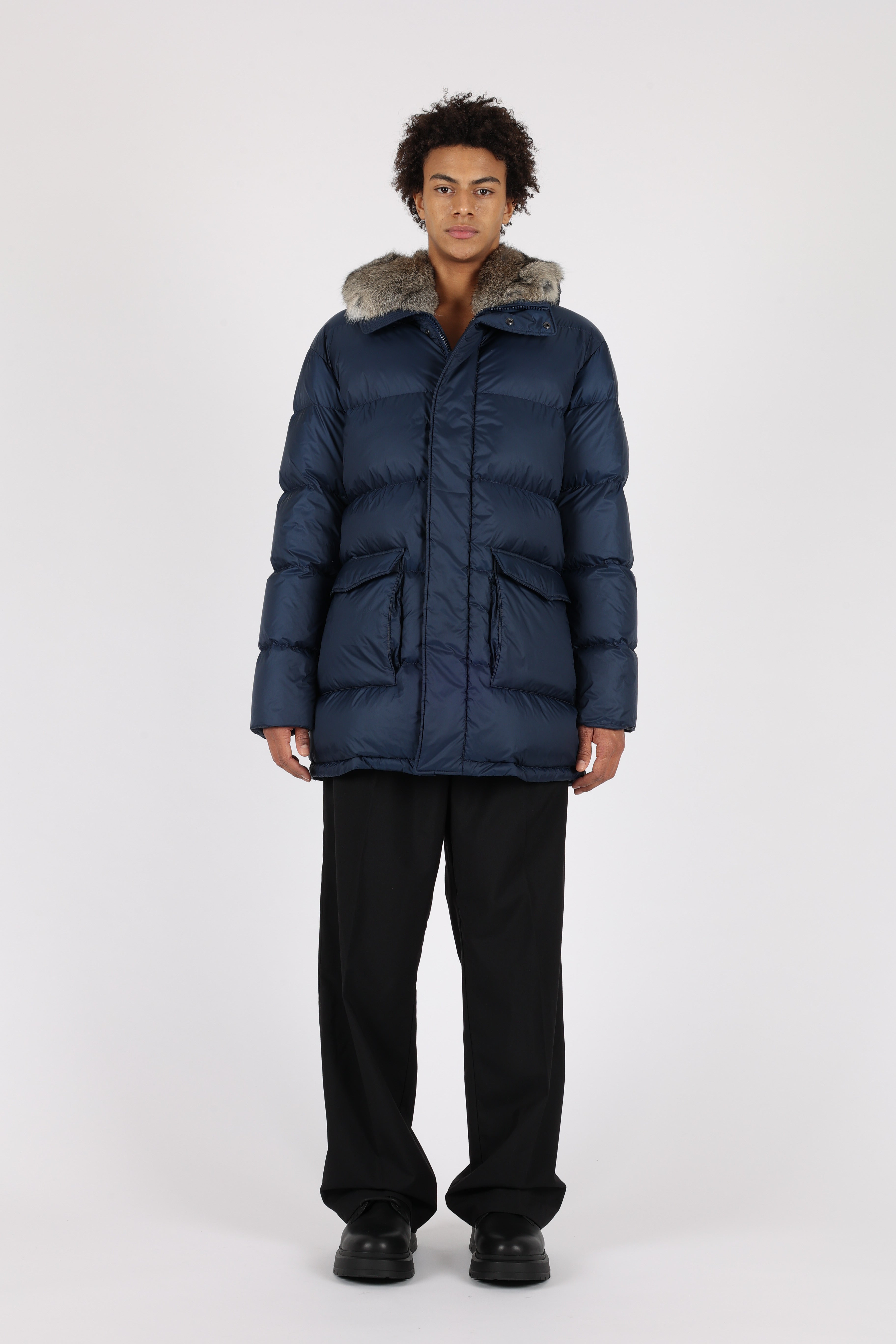 Lempelius Down coat with fur hood in navy