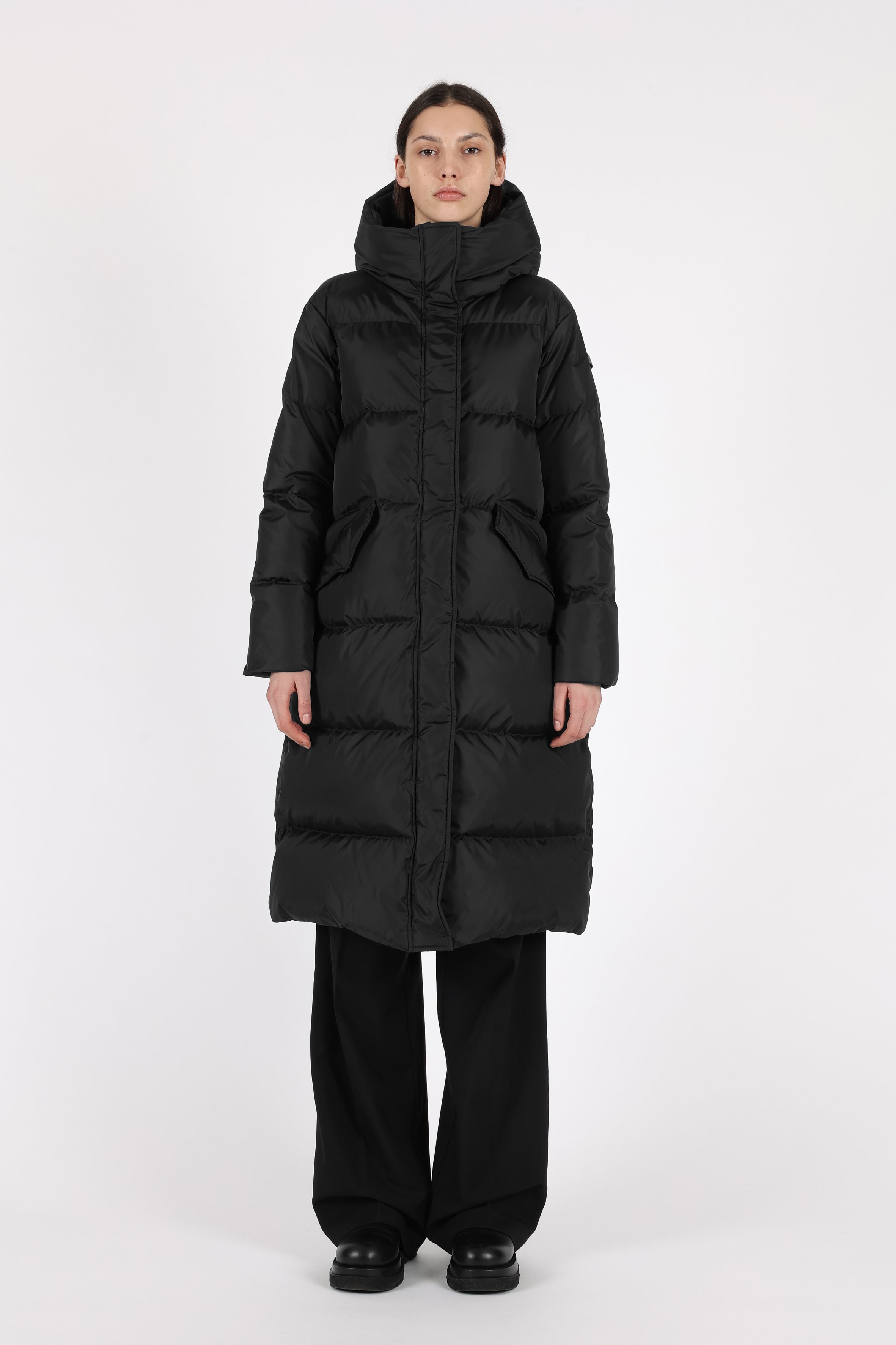 Long Lempelius Downcoat with a slim silhouette
