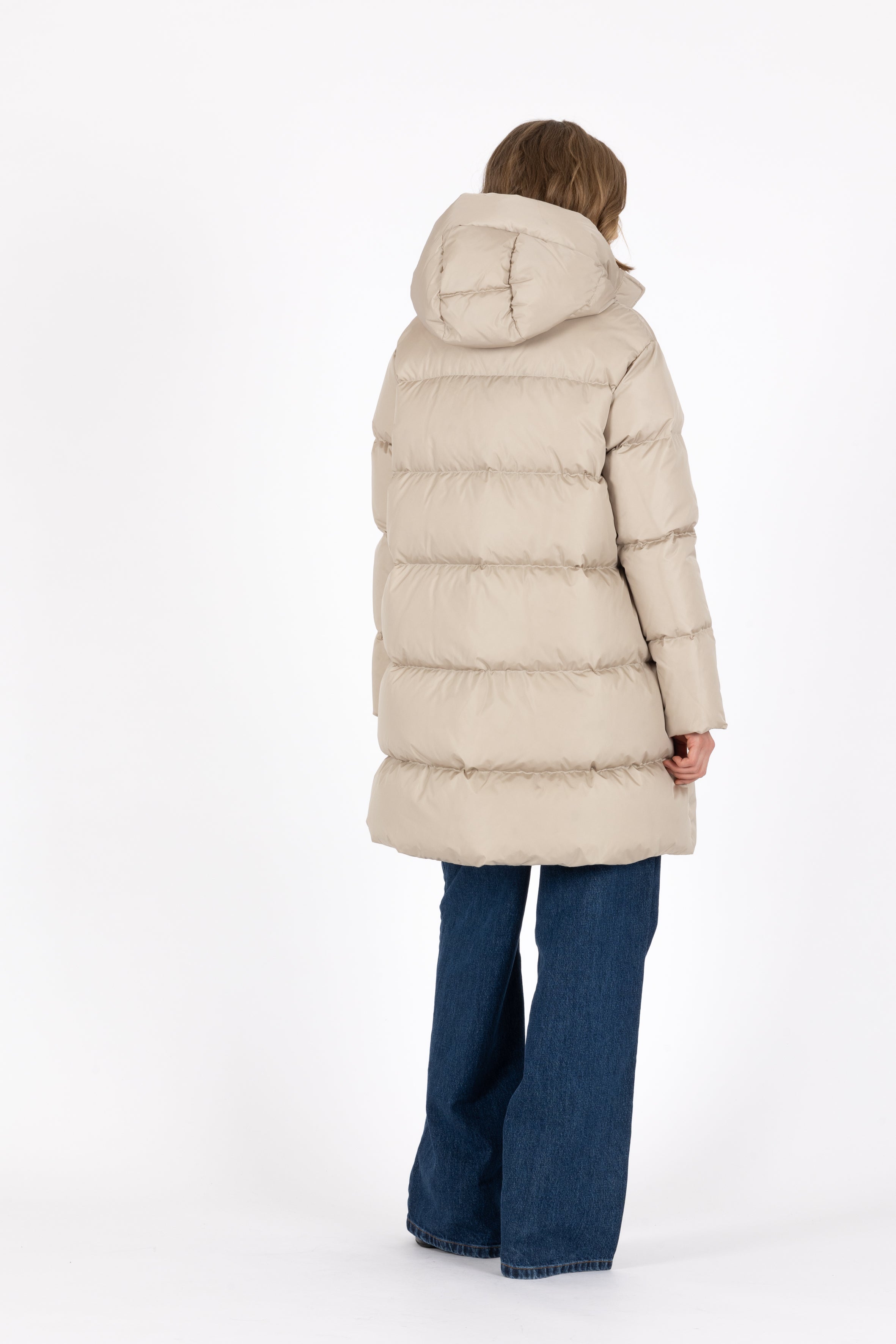 Minimal Lempelius down coat with welt pockets