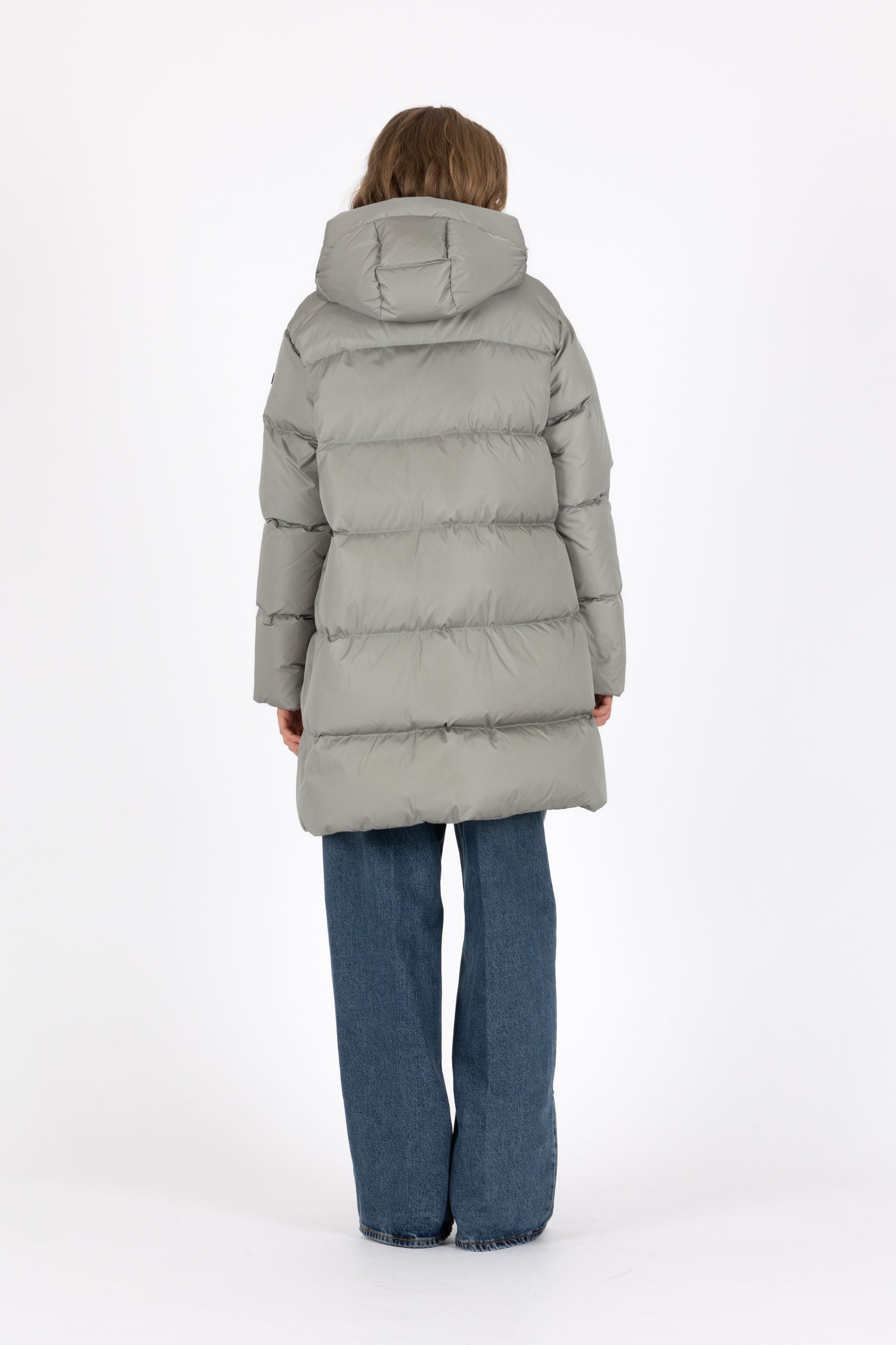 Minimal Lempelius down coat with welt pockets