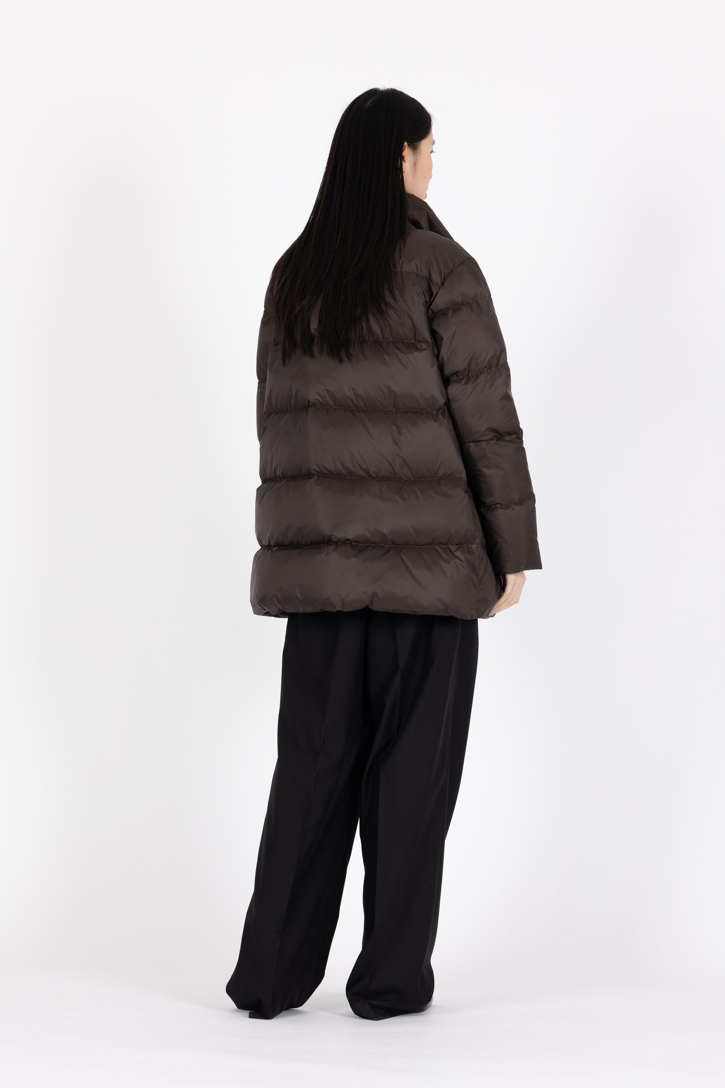 short quilted Lempelius Down Jacket with lapel collar