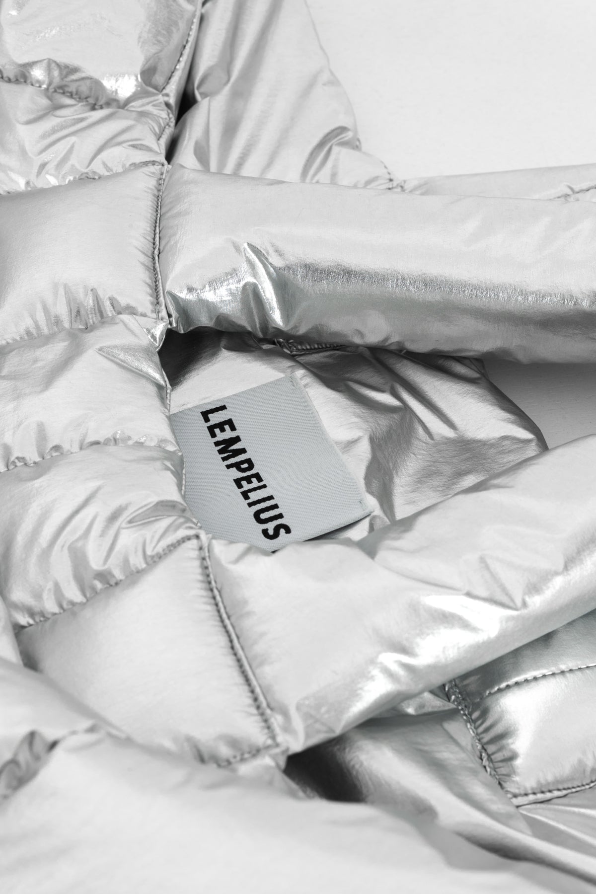 oversized Lempelius Puffer bag in the color silver