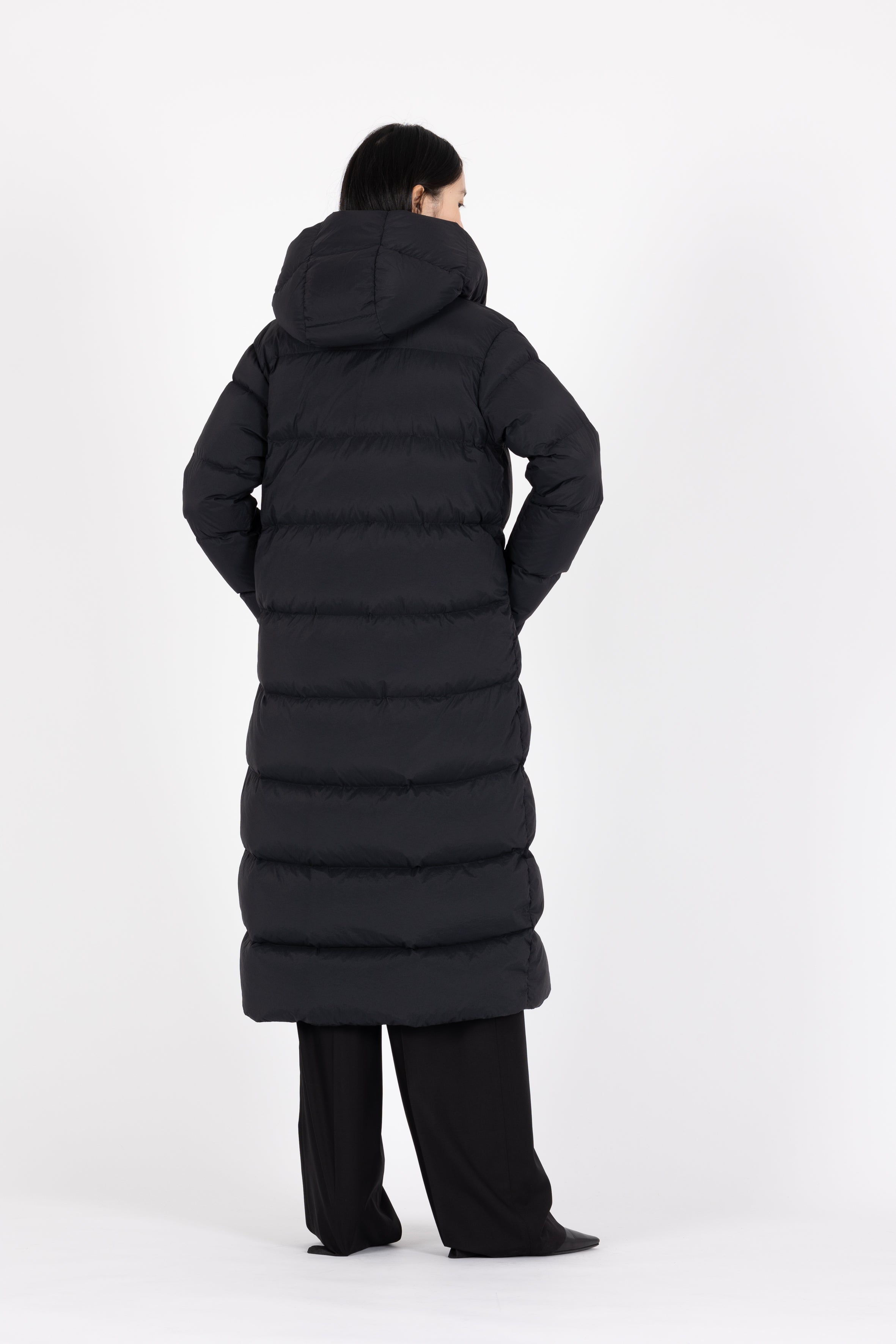 Long Lempelius Wrap down coat with slim silhouette