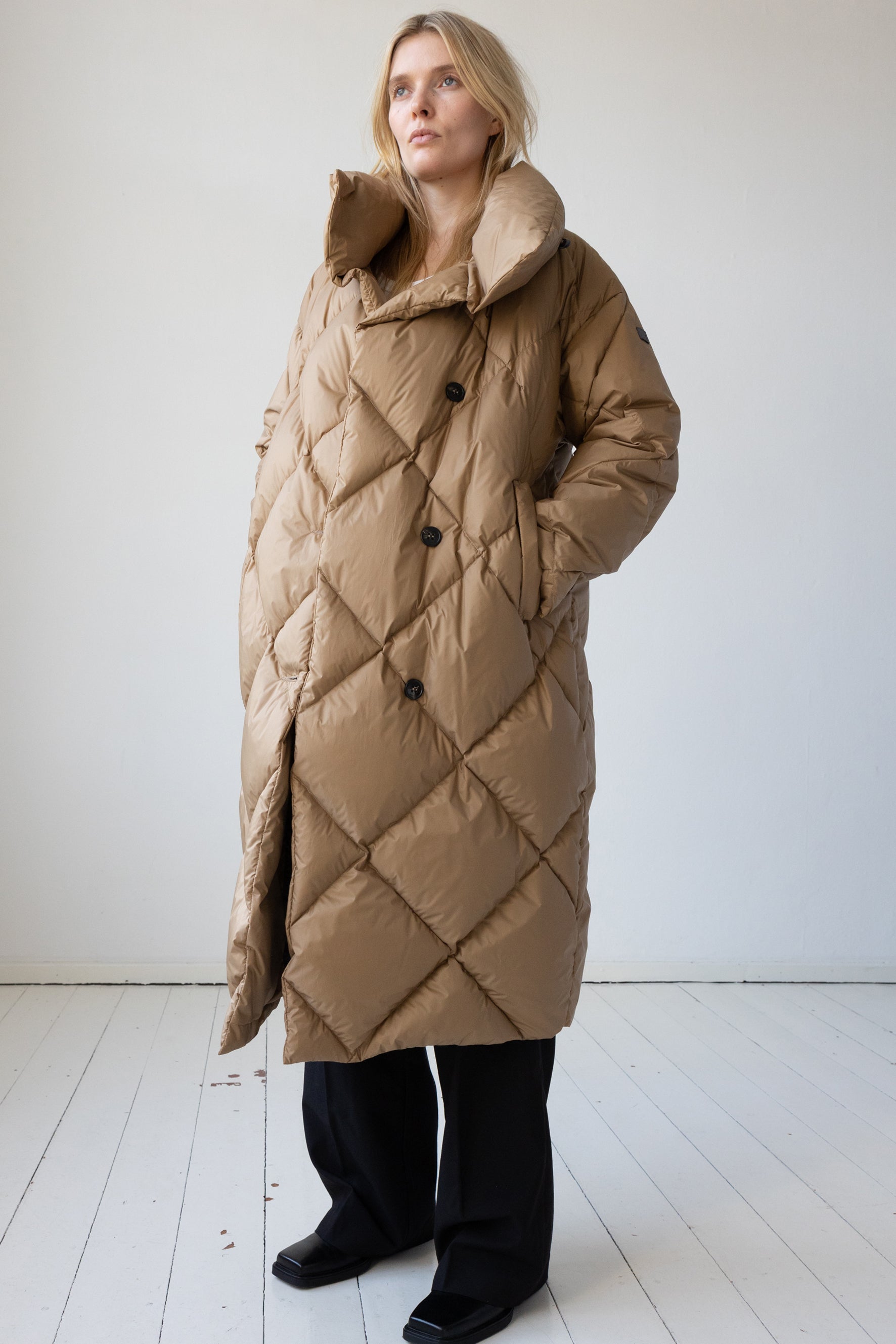 oversized Lempelius diamond quilt down coat