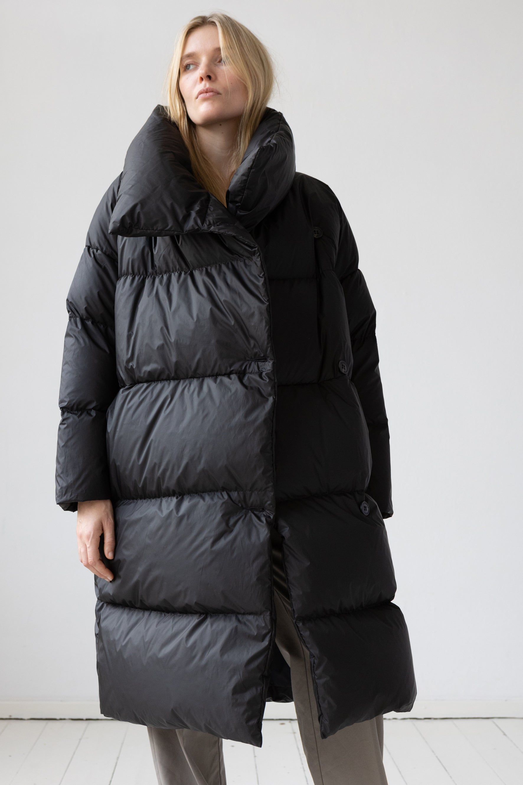 Lempelius wrap down coat with oversized collar