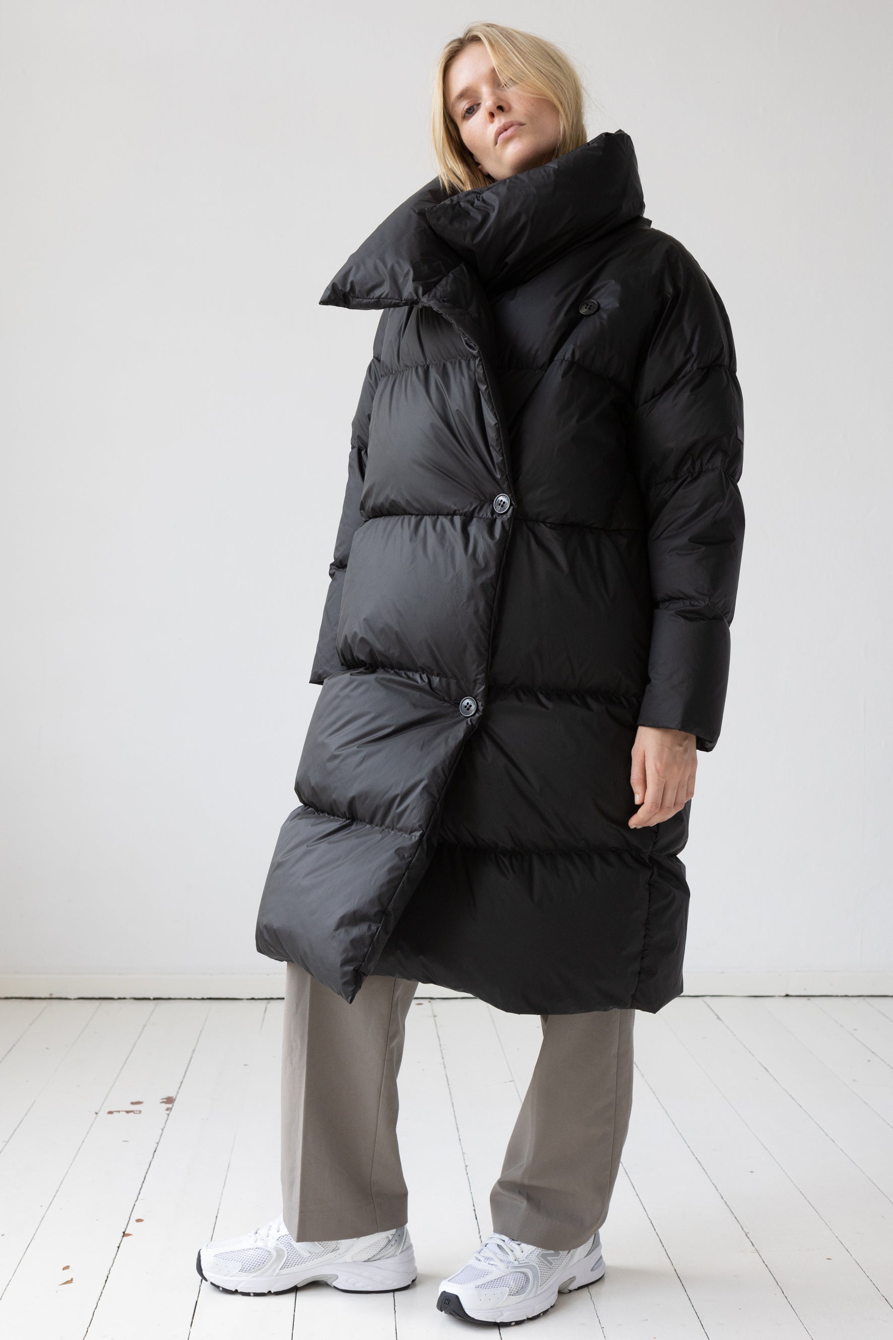 Lempelius wrap down coat with oversized collar