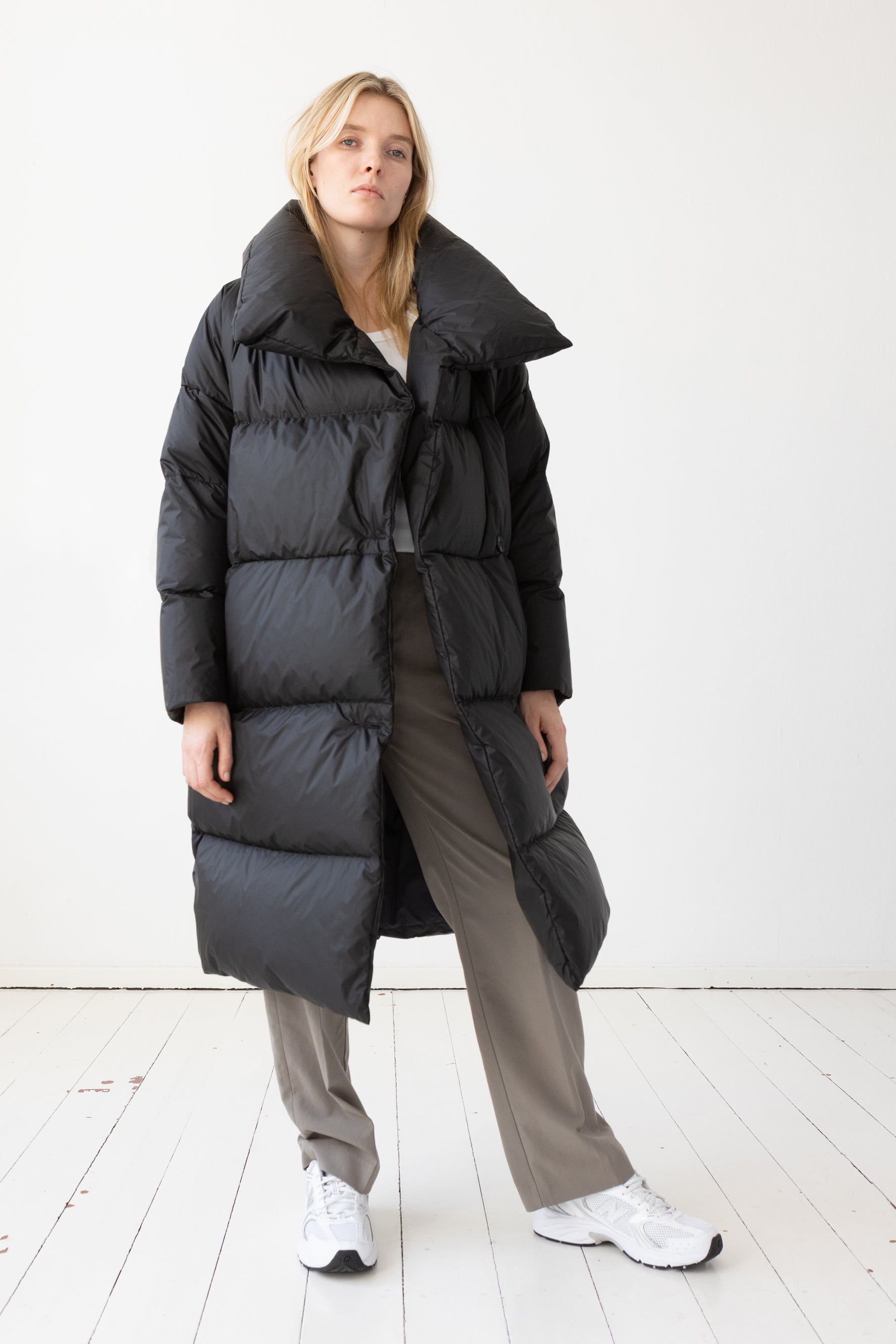 Lempelius wrap down coat with oversized collar