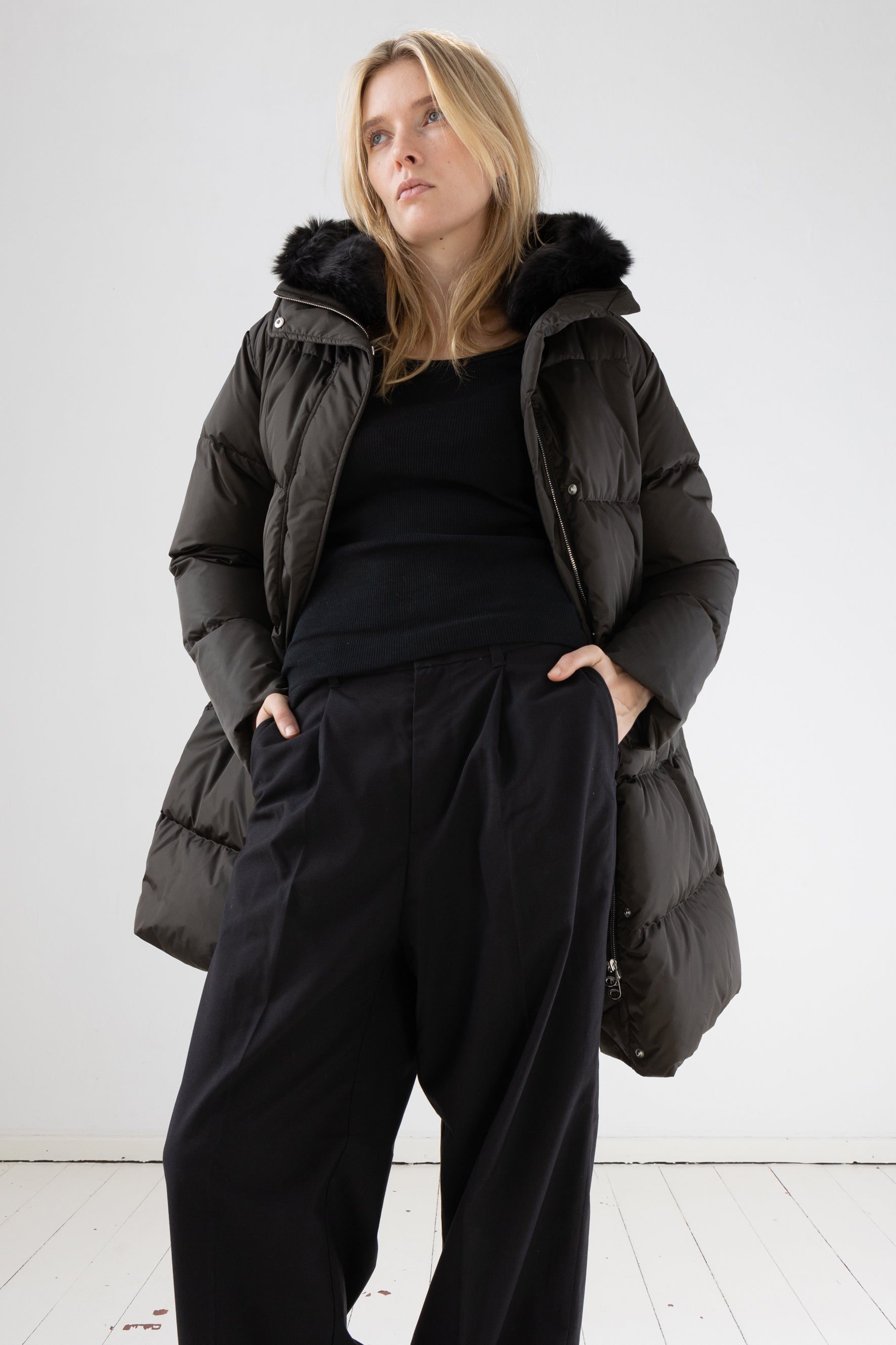 Minimal Lempelius down coat with faux fur