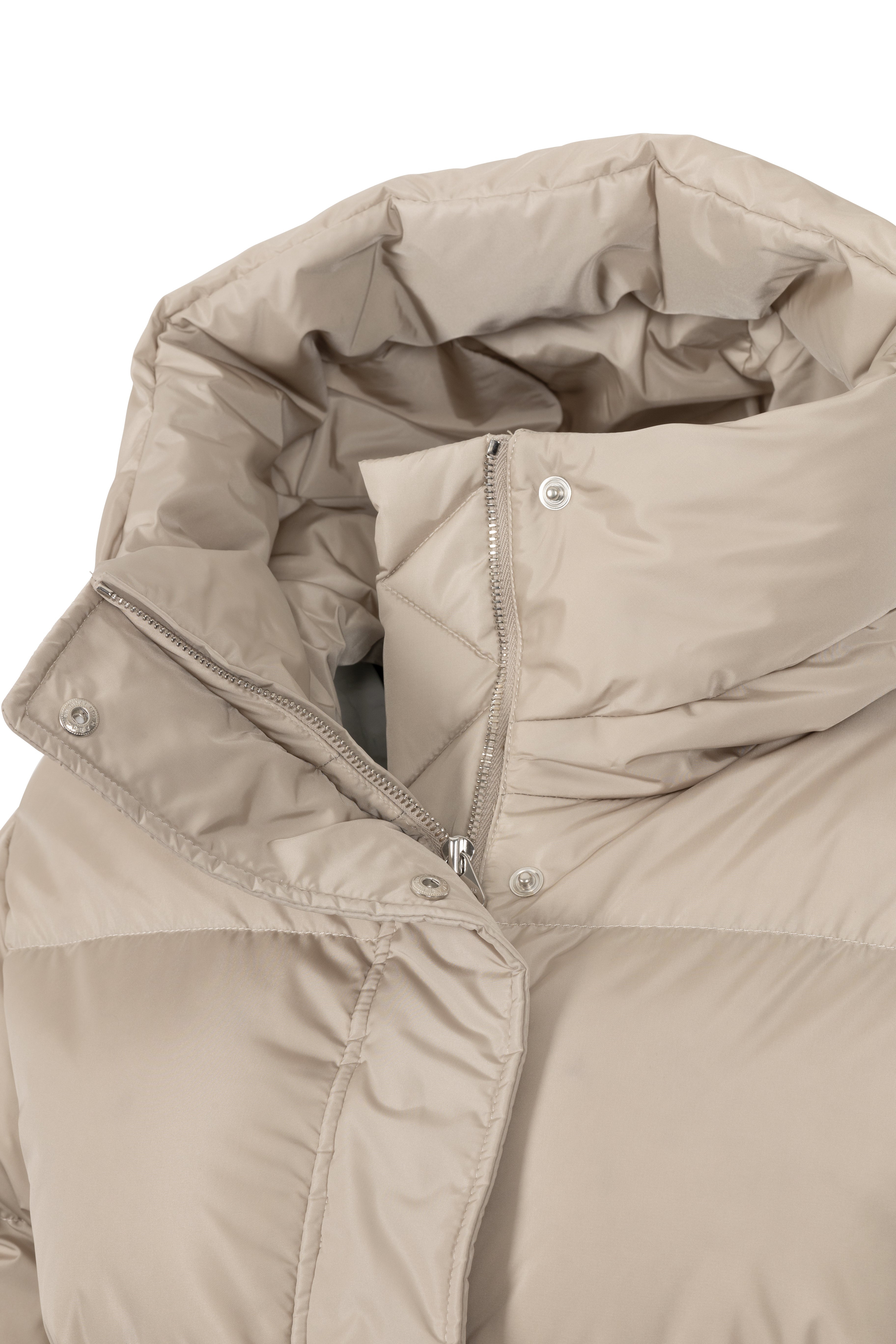 Minimal Lempelius down coat with welt pockets