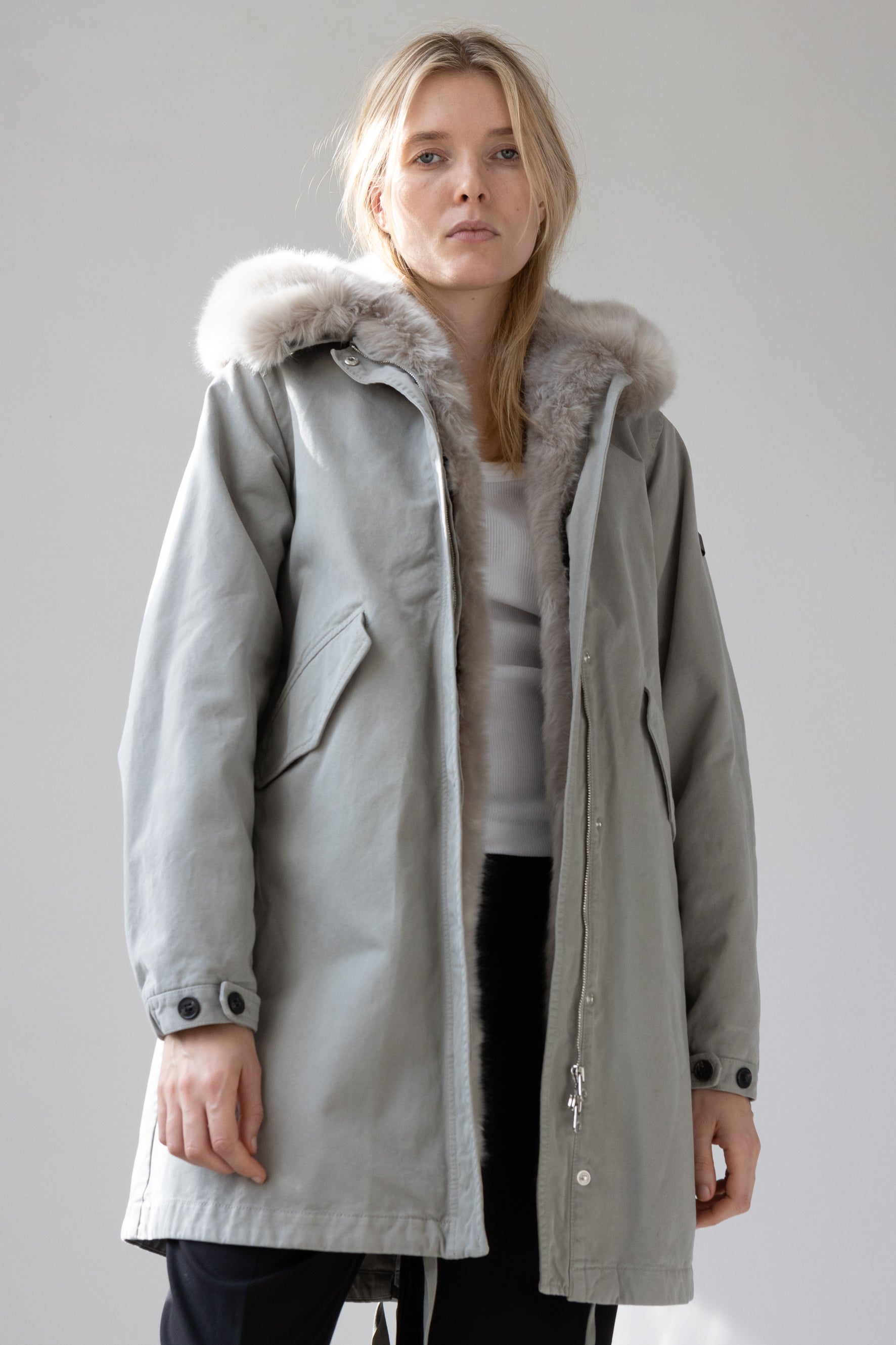 Oversized Lempelius down coat with faux fur