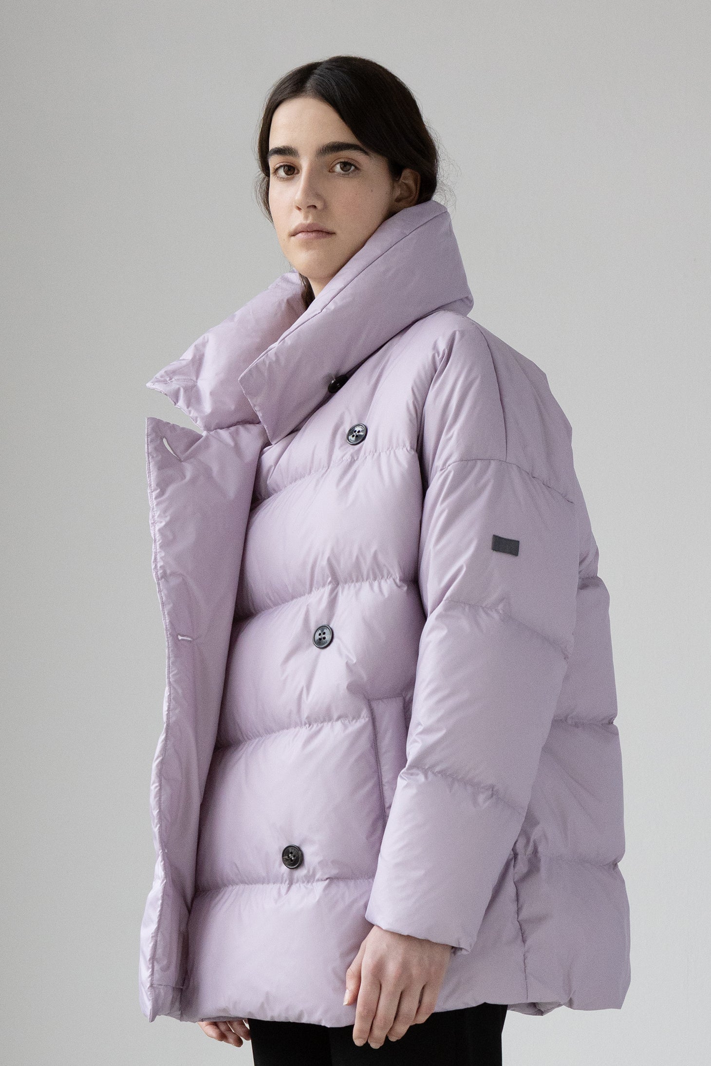 short quilted Lempelius down jacket in color lilac