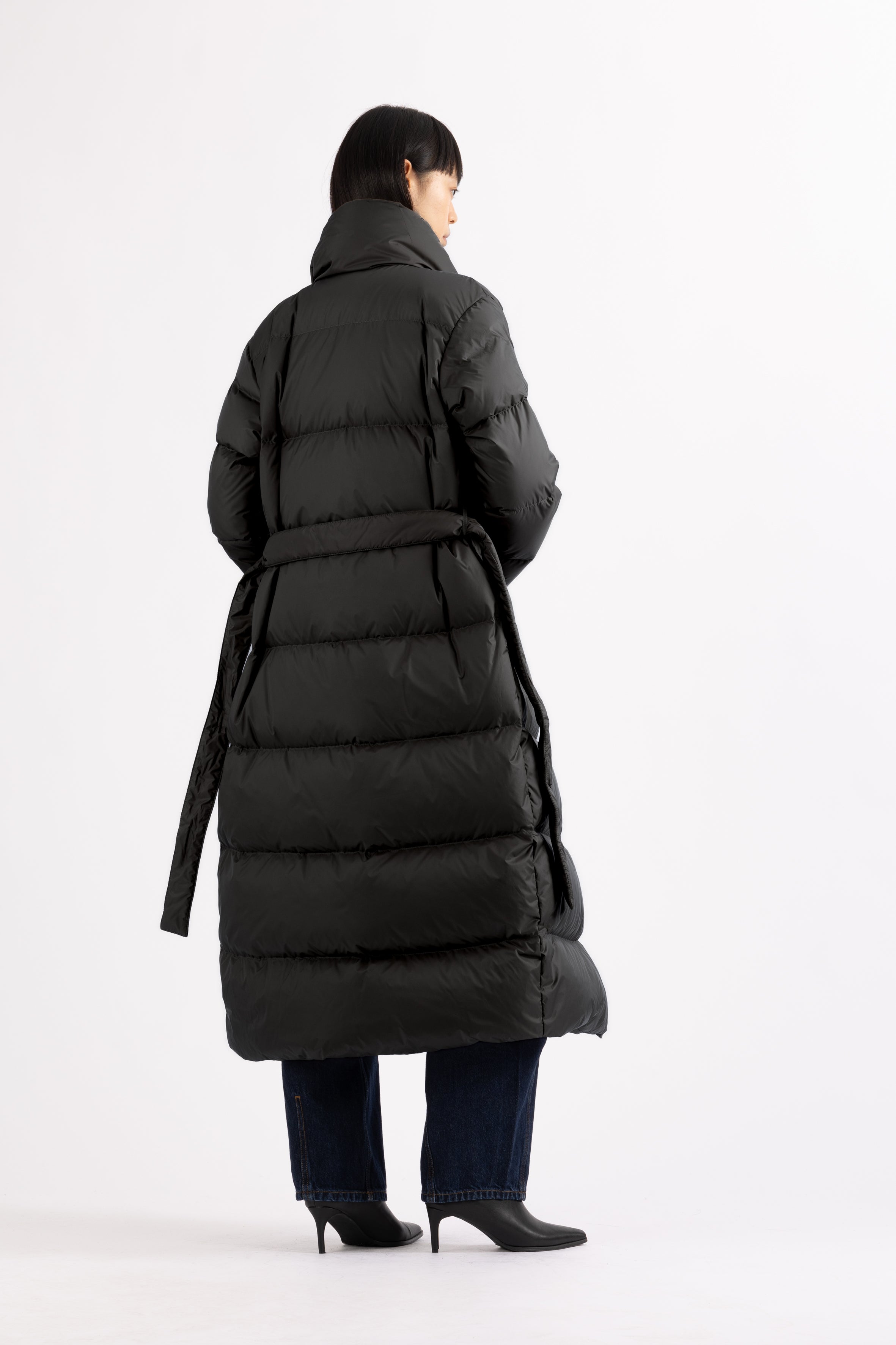 Long belted Lempelius down coat in the color black