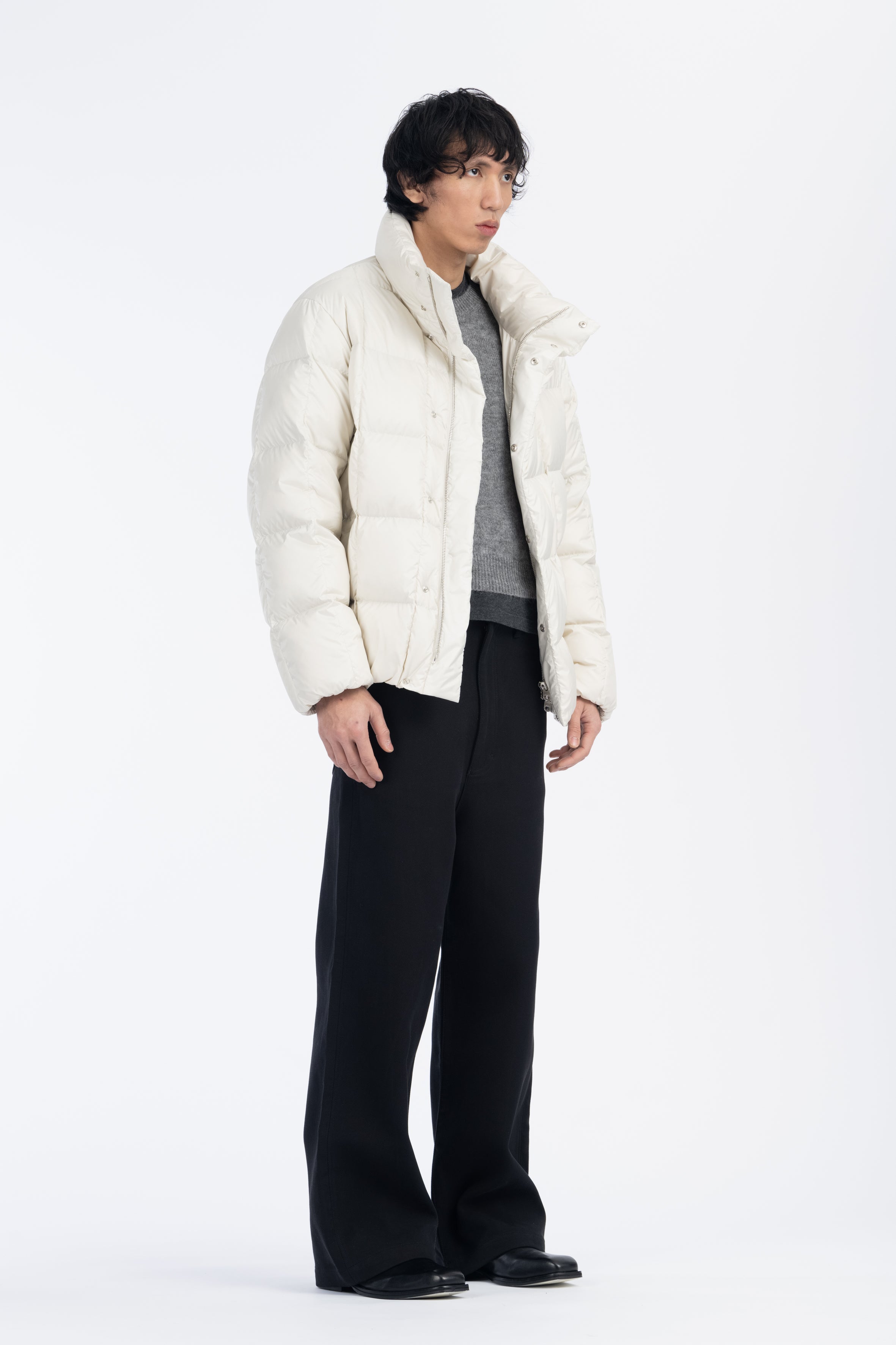 LEMPELIUS mens box quilt goose down jacket in off white