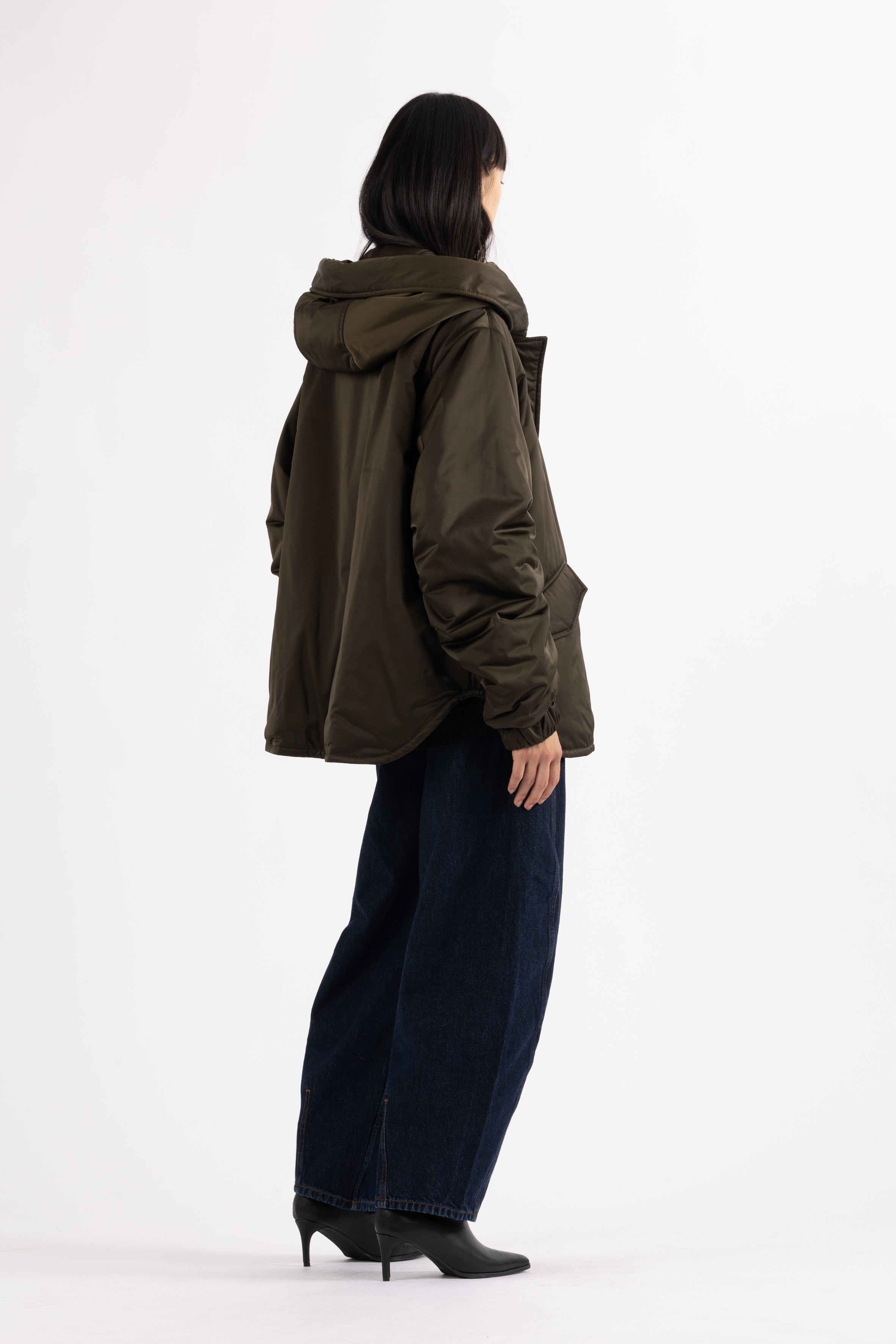 hooded LEMPELIUS satin padded lightweight parka in dark olive