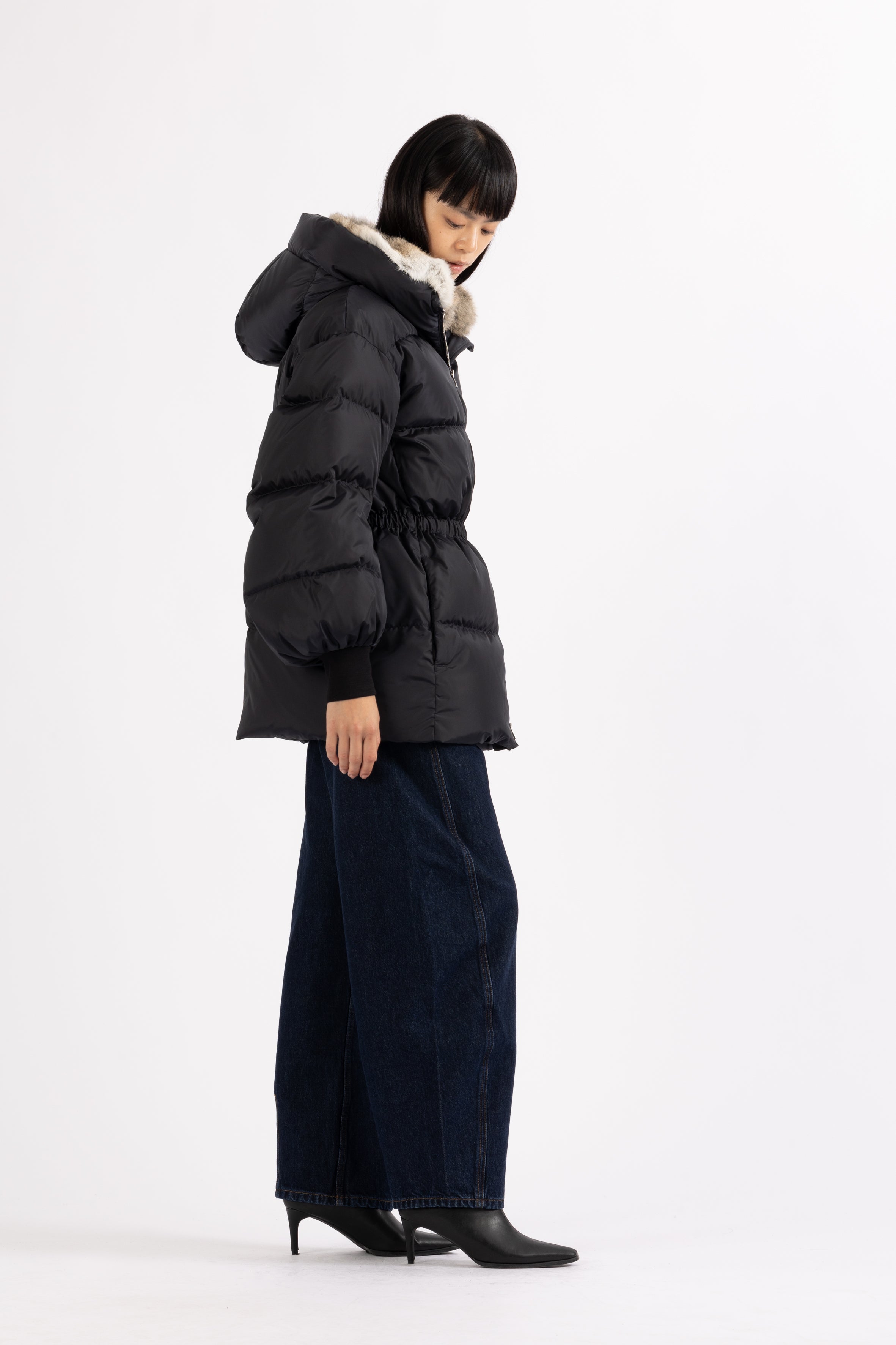 hooded LEMPELIUS short down jacket in dark blue with cotton cuffs fitted at the waist