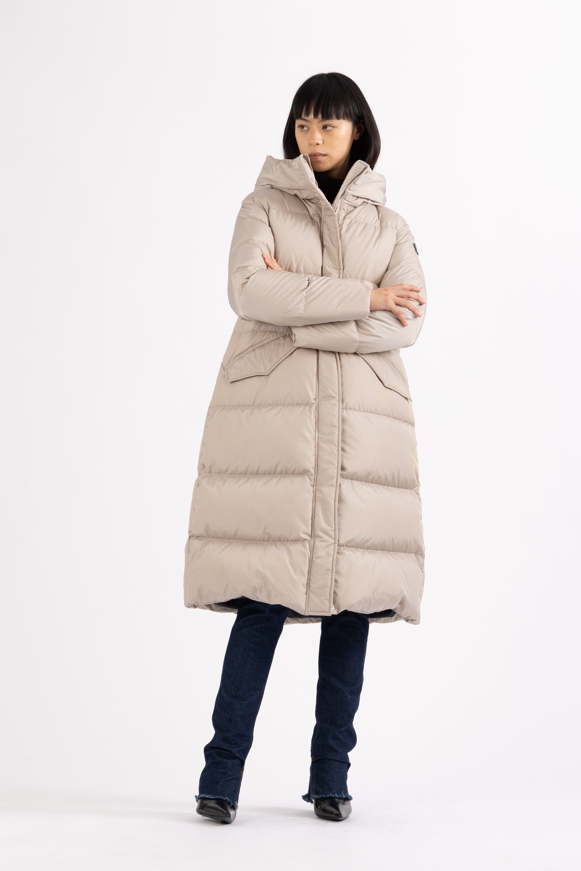 Long Lempelius Downcoat with a slim silhouette