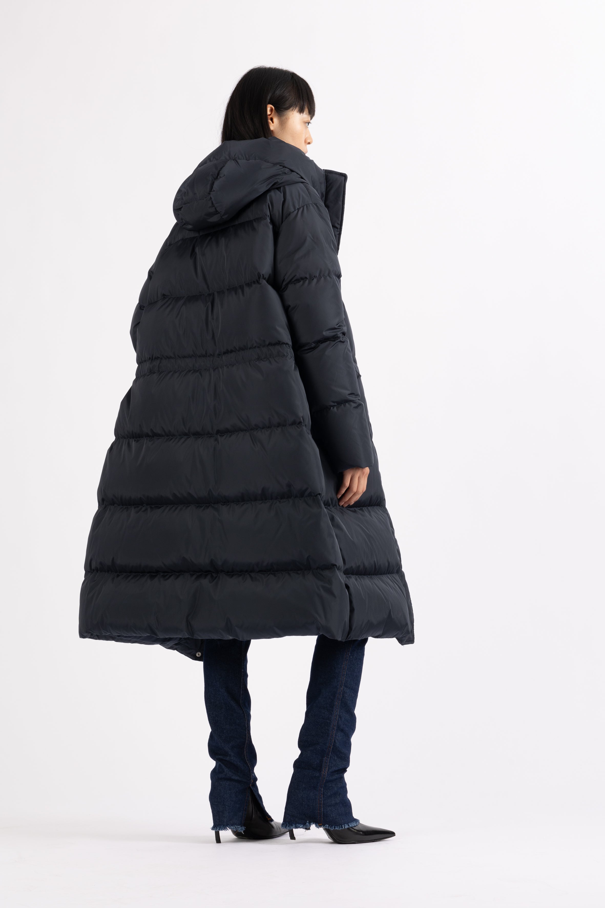 Long Lempelius Downcoat with a slim silhouette