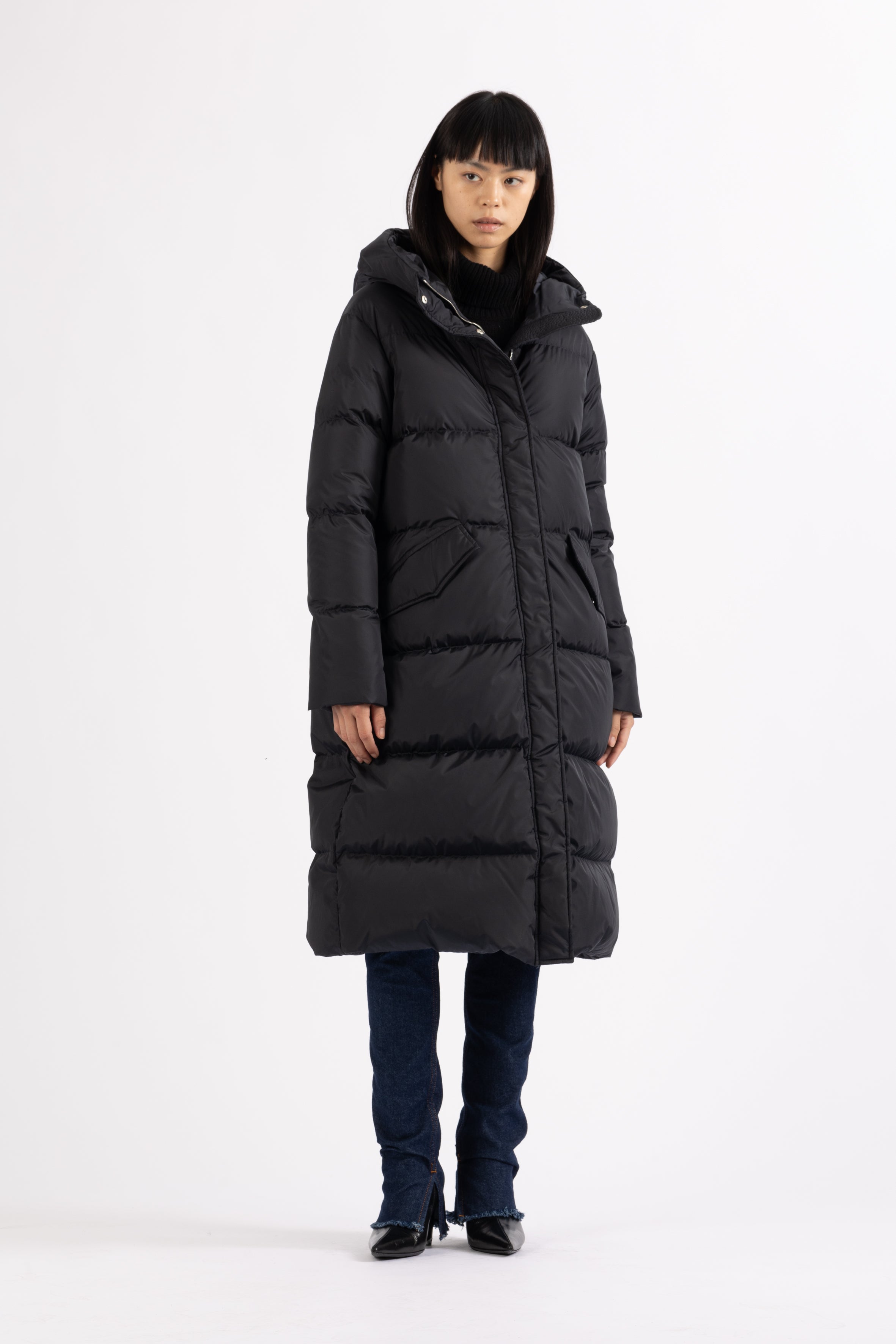 Long Lempelius Downcoat with a slim silhouette