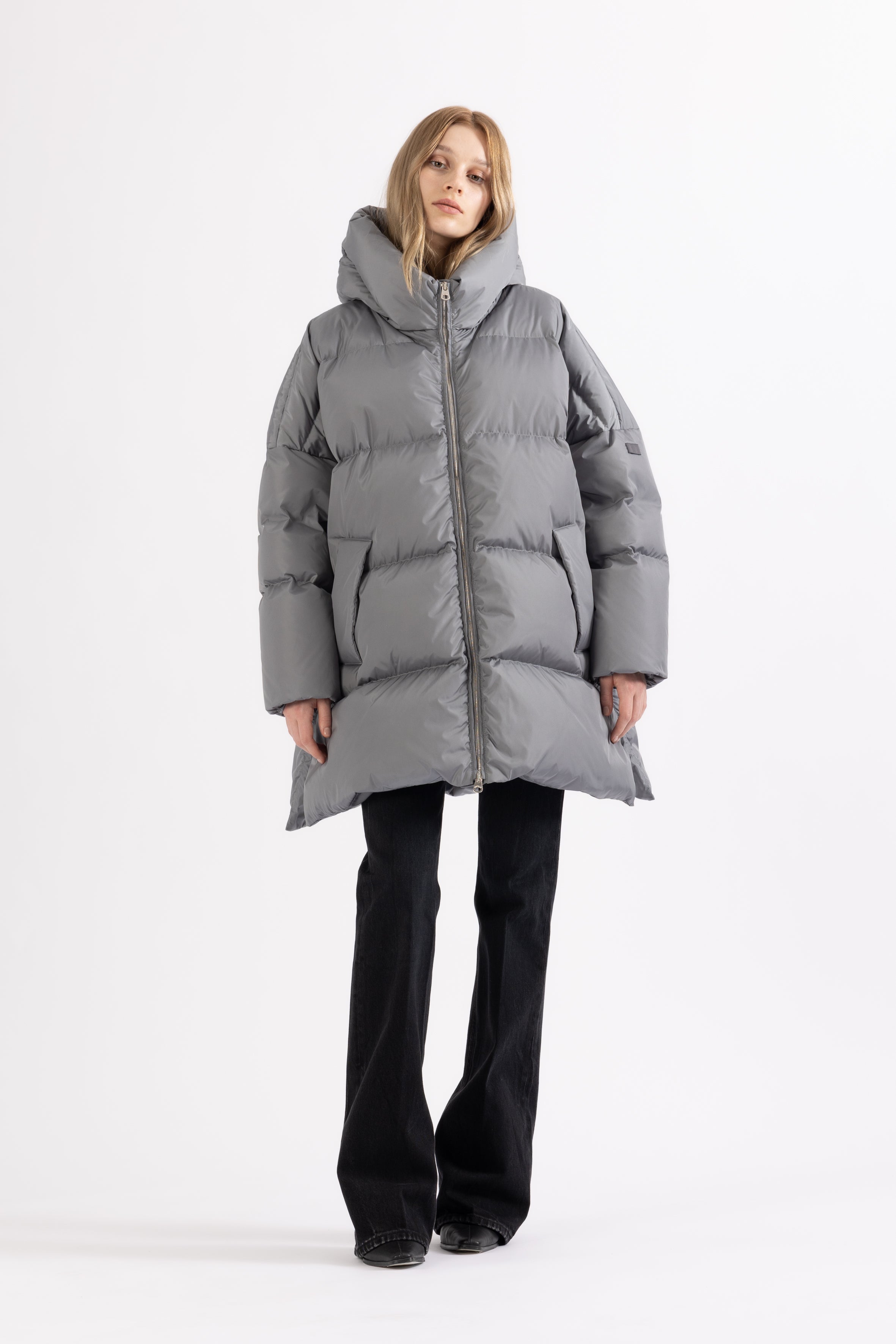 OVERSIZED DAUNENPARKA DUA