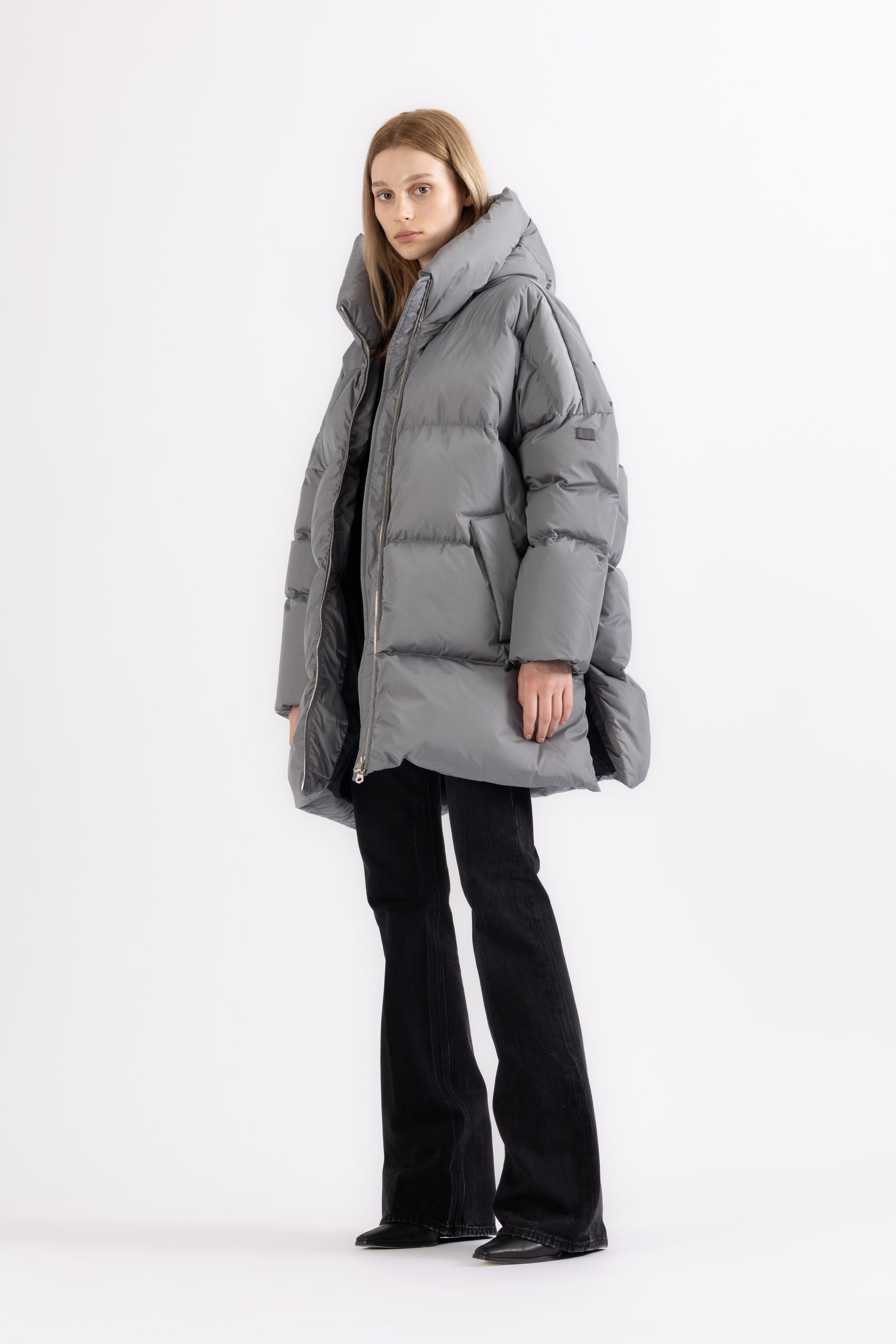 OVERSIZED DAUNENPARKA DUA