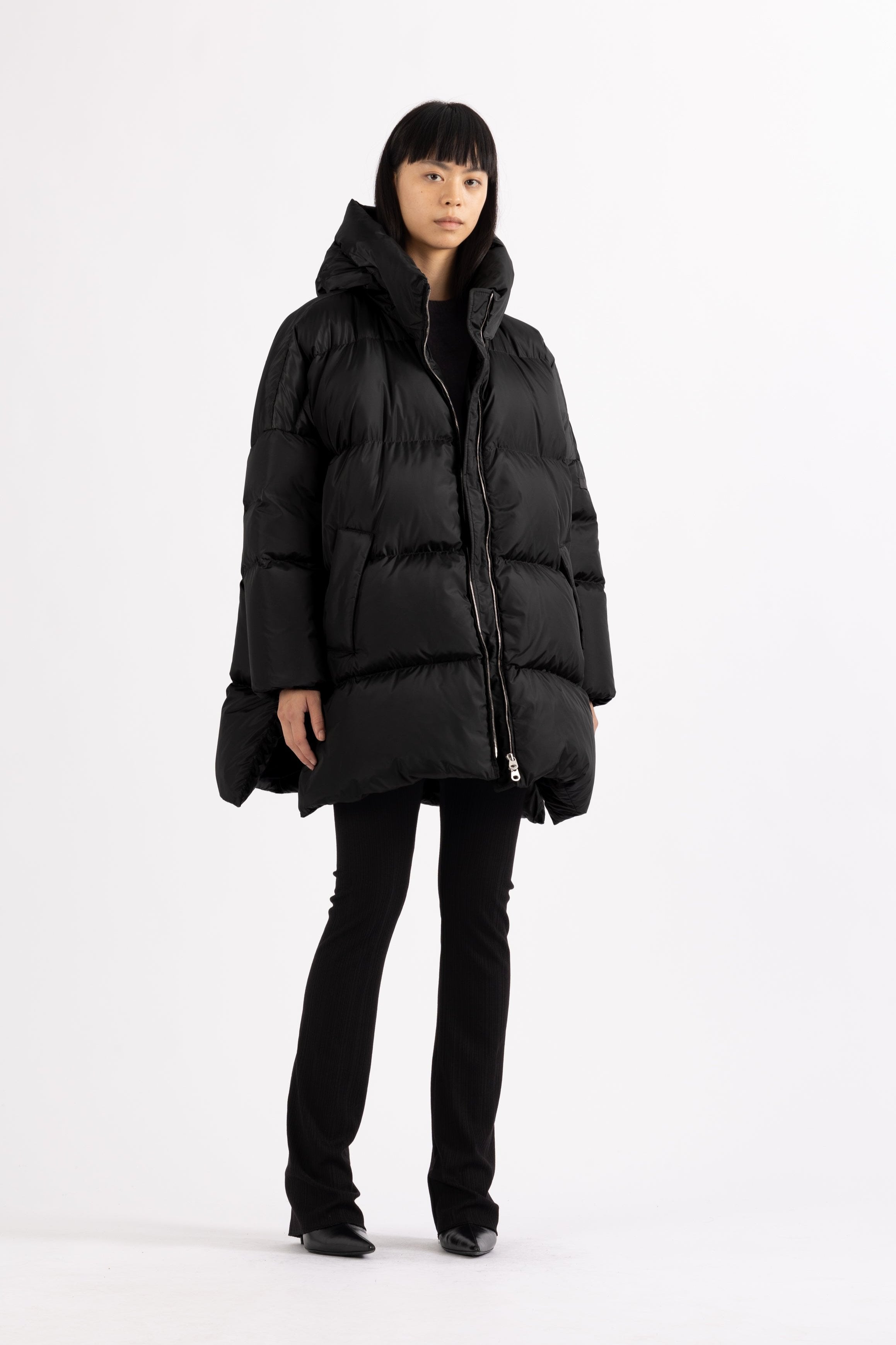 LEMPELIUS oversized goose down parka in black