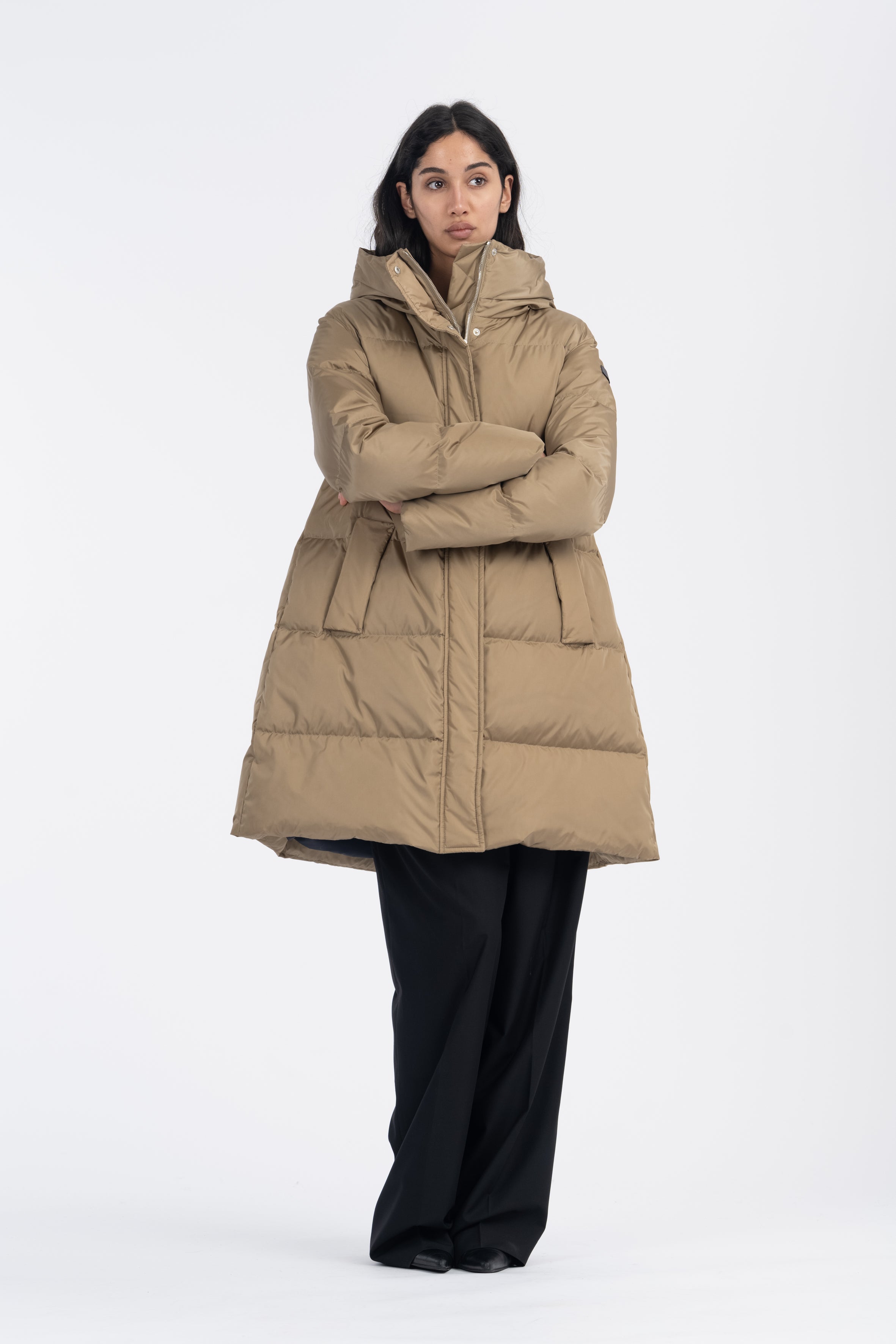 LEMPELIUS nylon duck down coat in tan