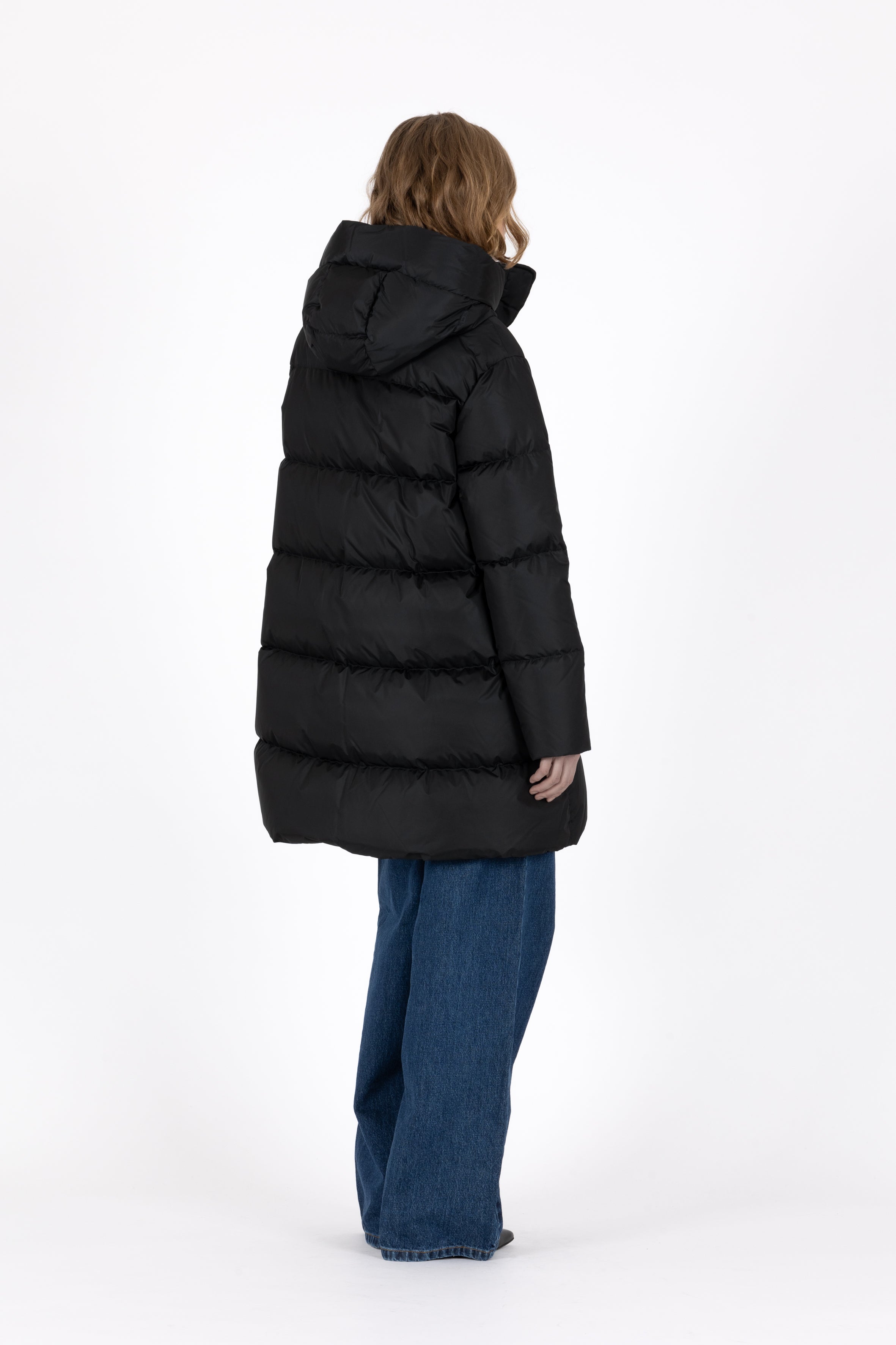 Minimal Lempelius down coat with welt pockets