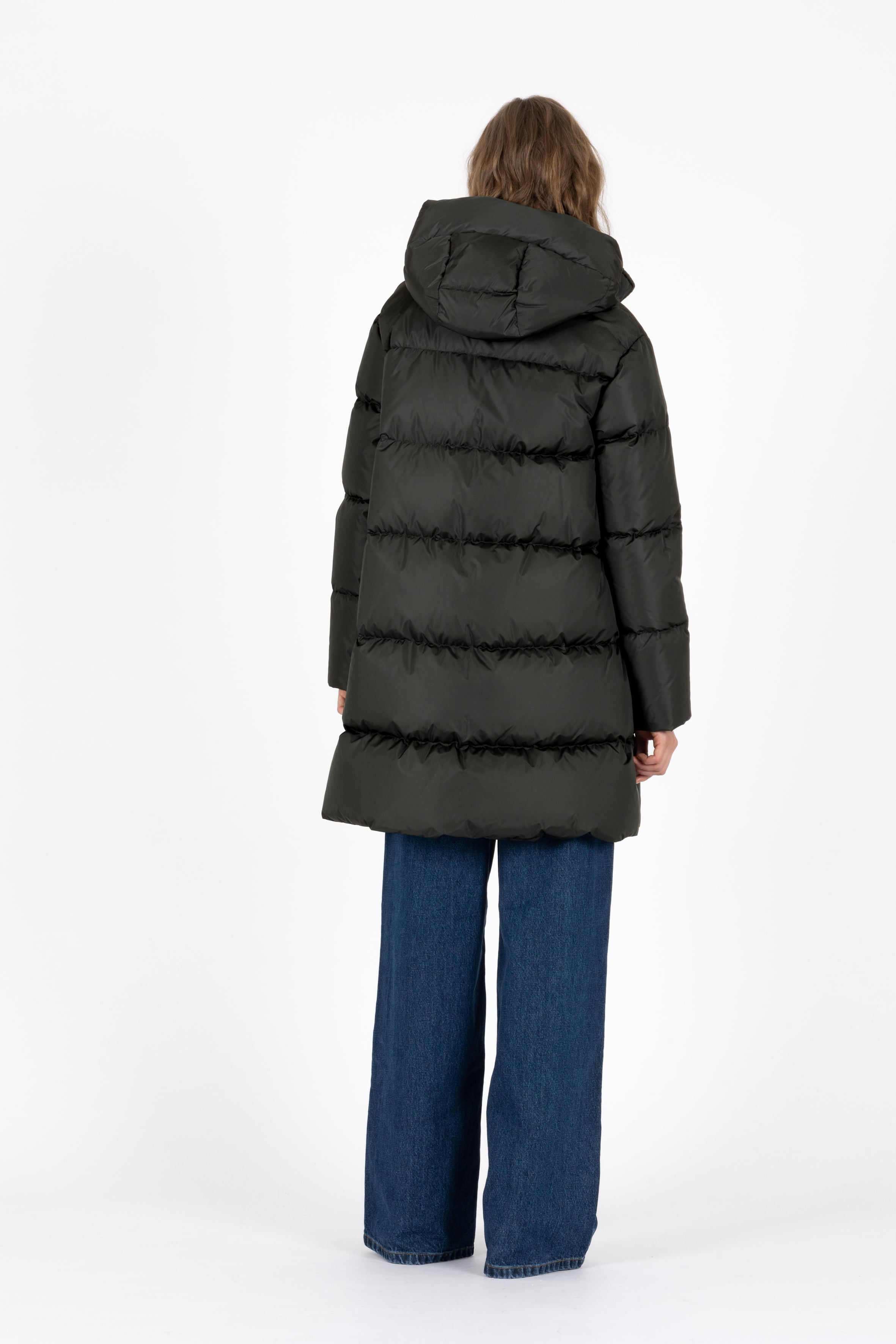 Minimal Lempelius down coat with welt pockets