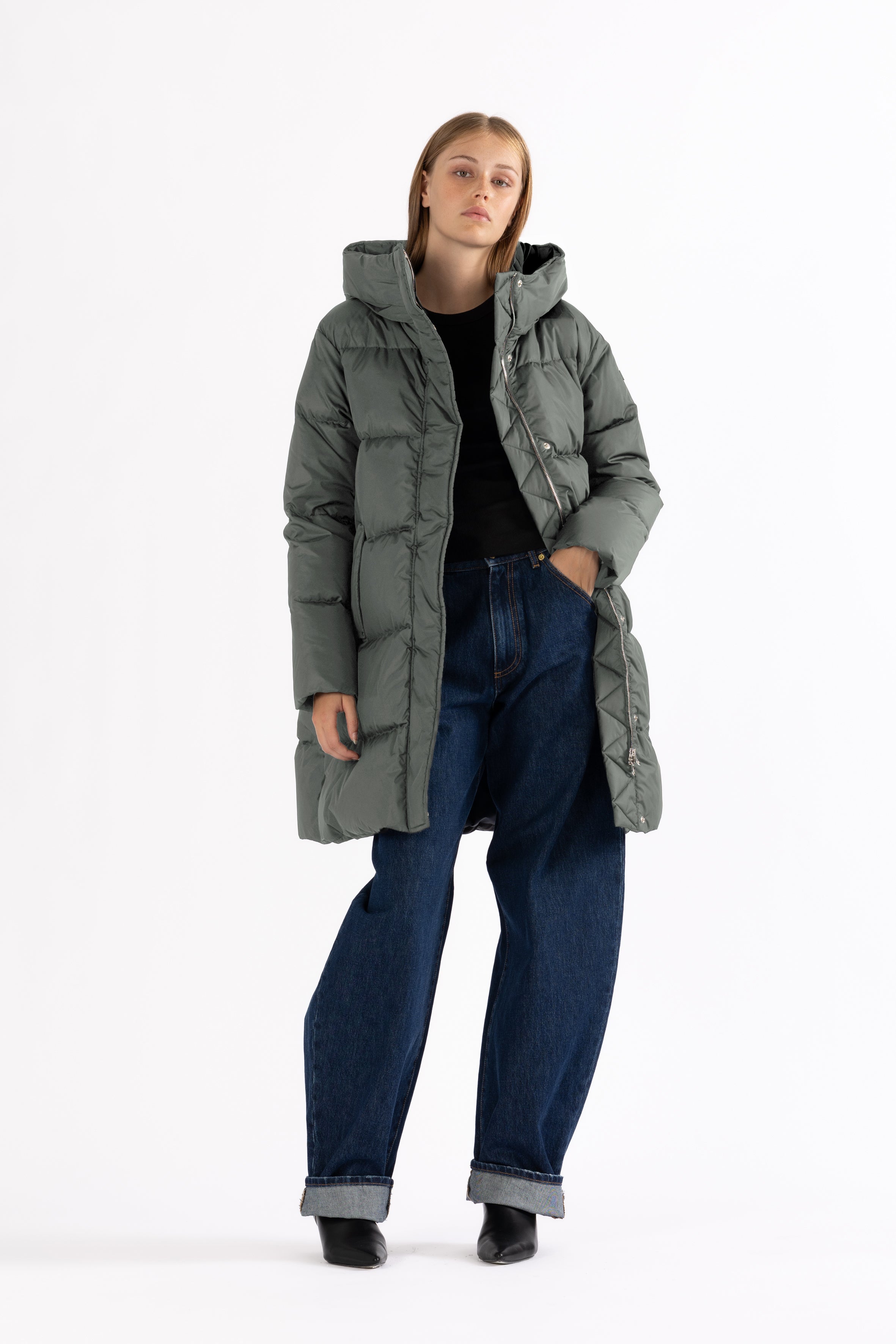 DOWN COAT NEV