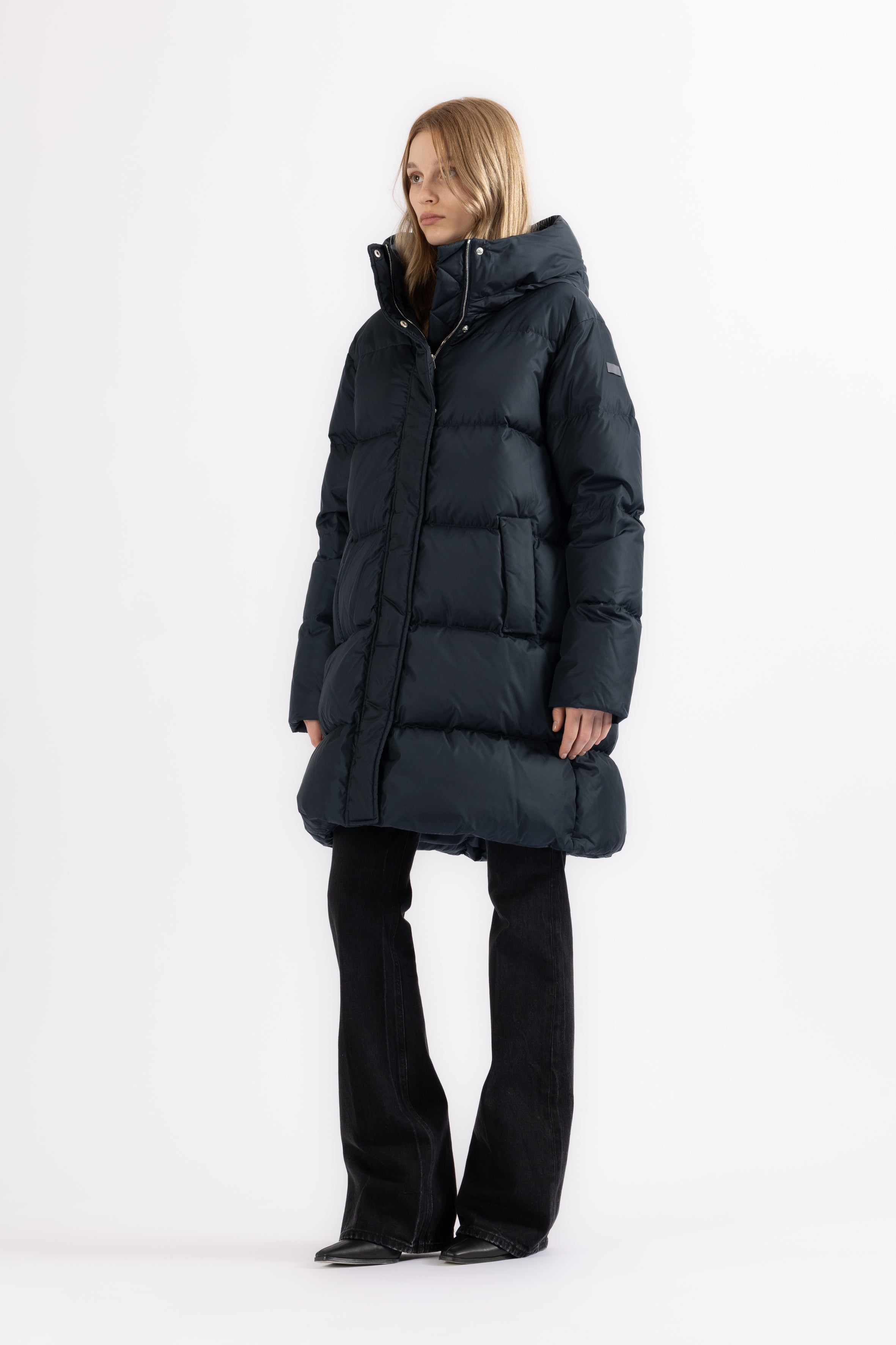DOWN COAT NEV
