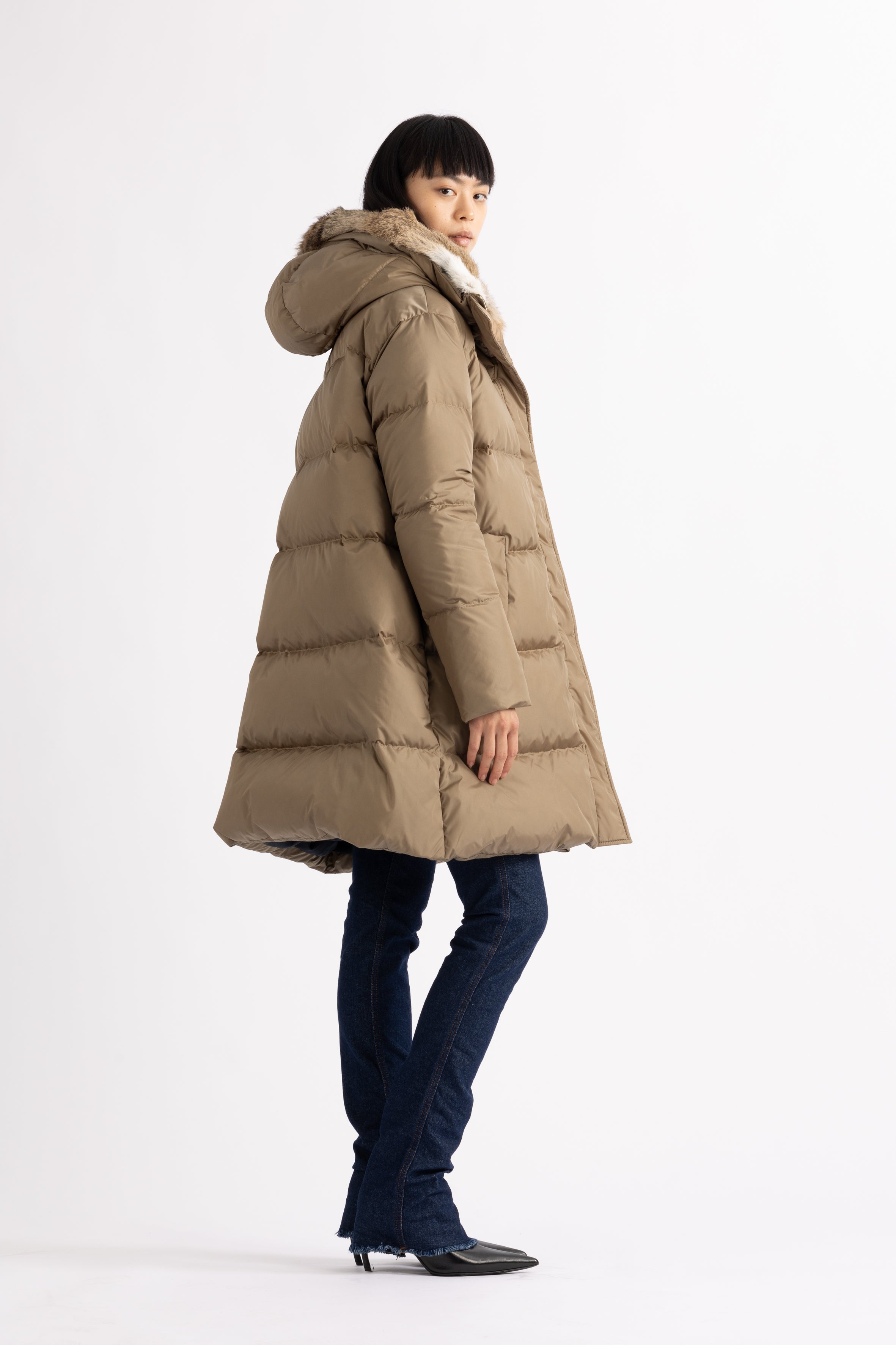 Minimal Lempelius down coat with rabbit fur hood in tan