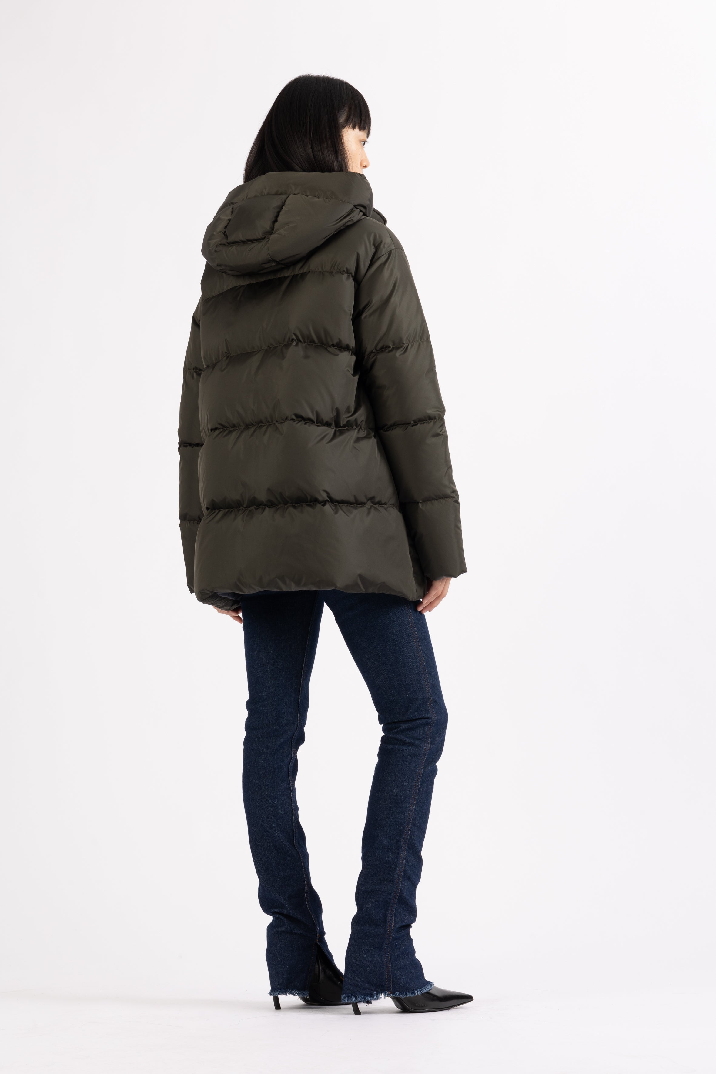 LEMPELIUS short quilted down jacket with softly lined hood in dark green