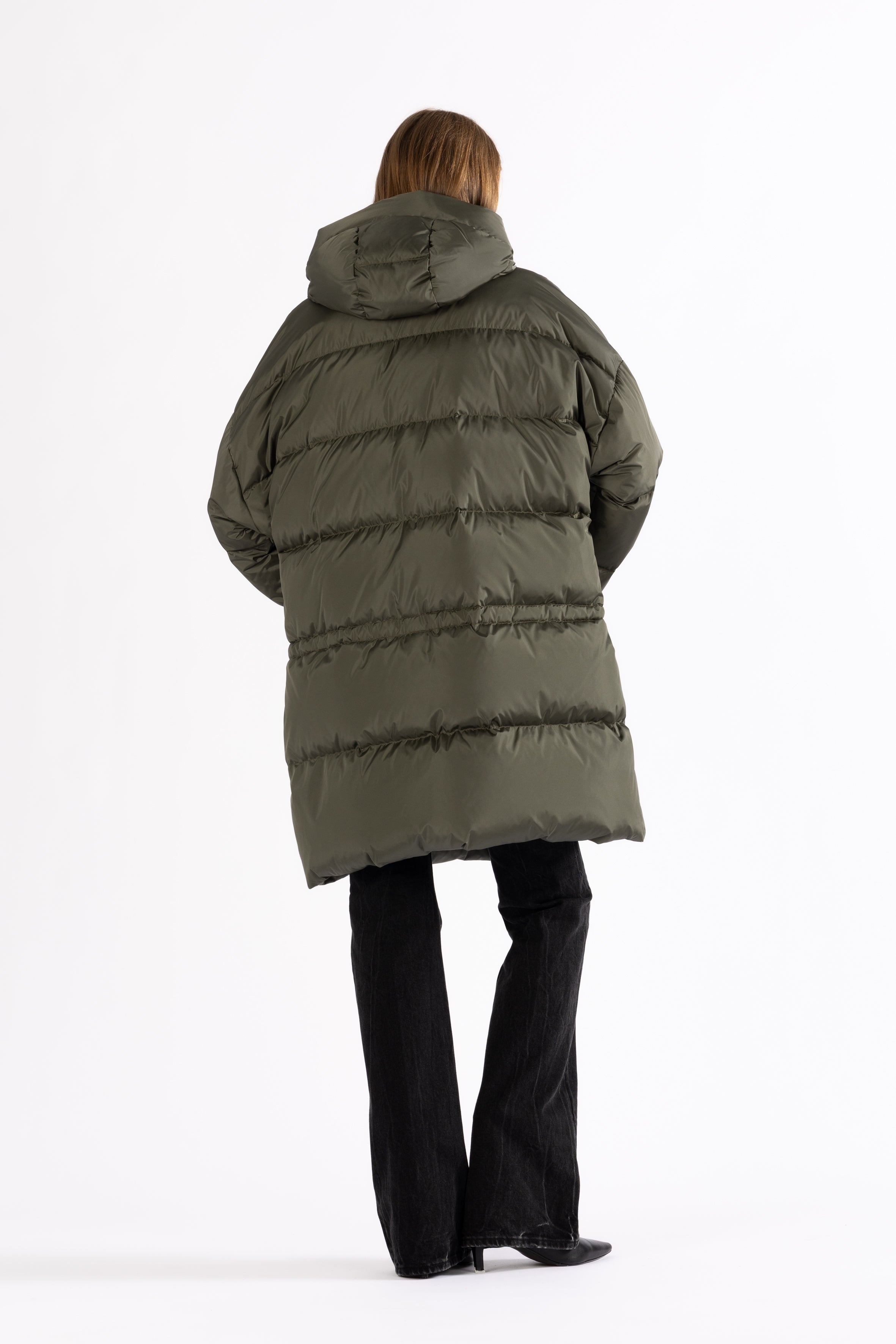 oversized Lempelius down parka in the color military green