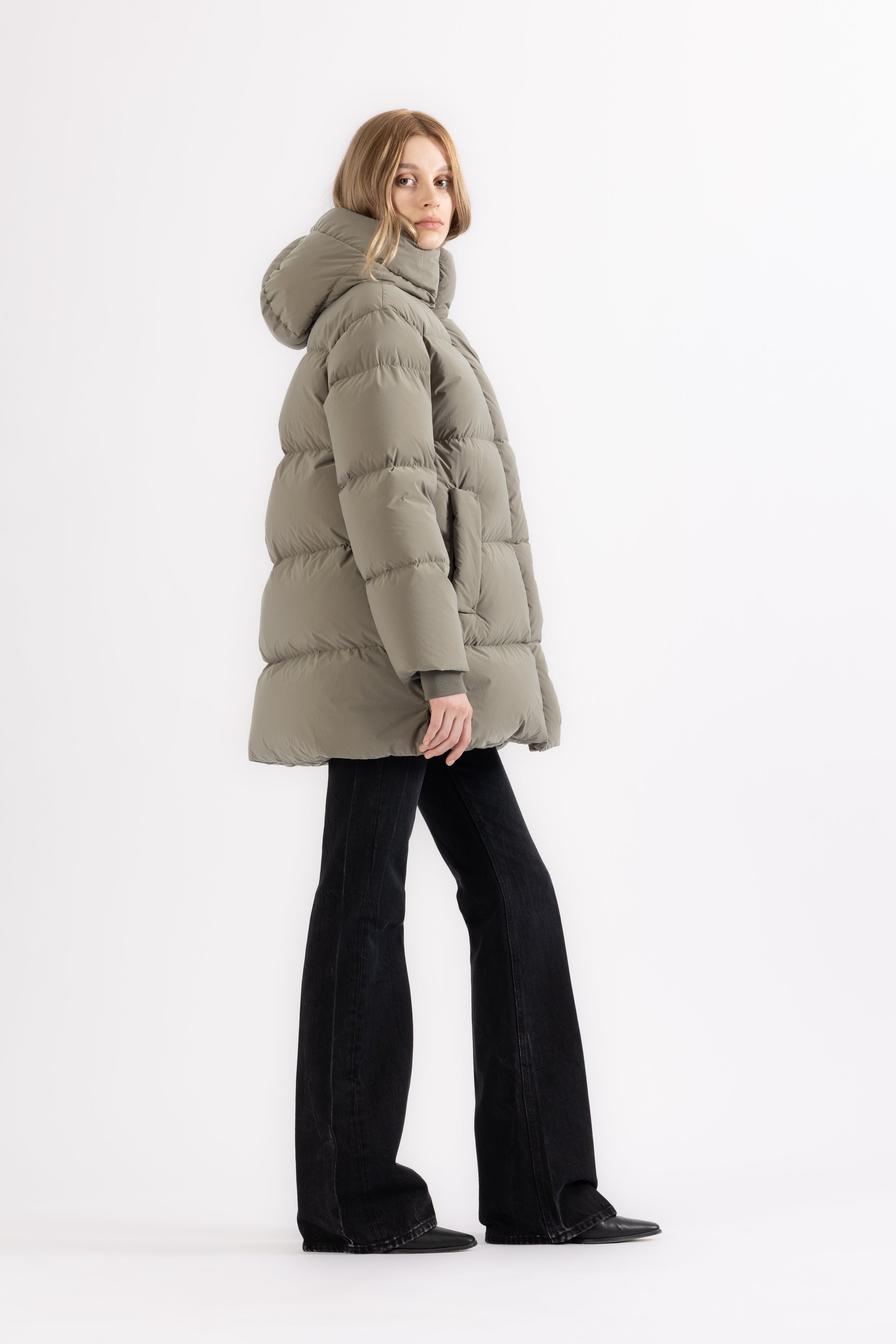 DOWN COAT ANU