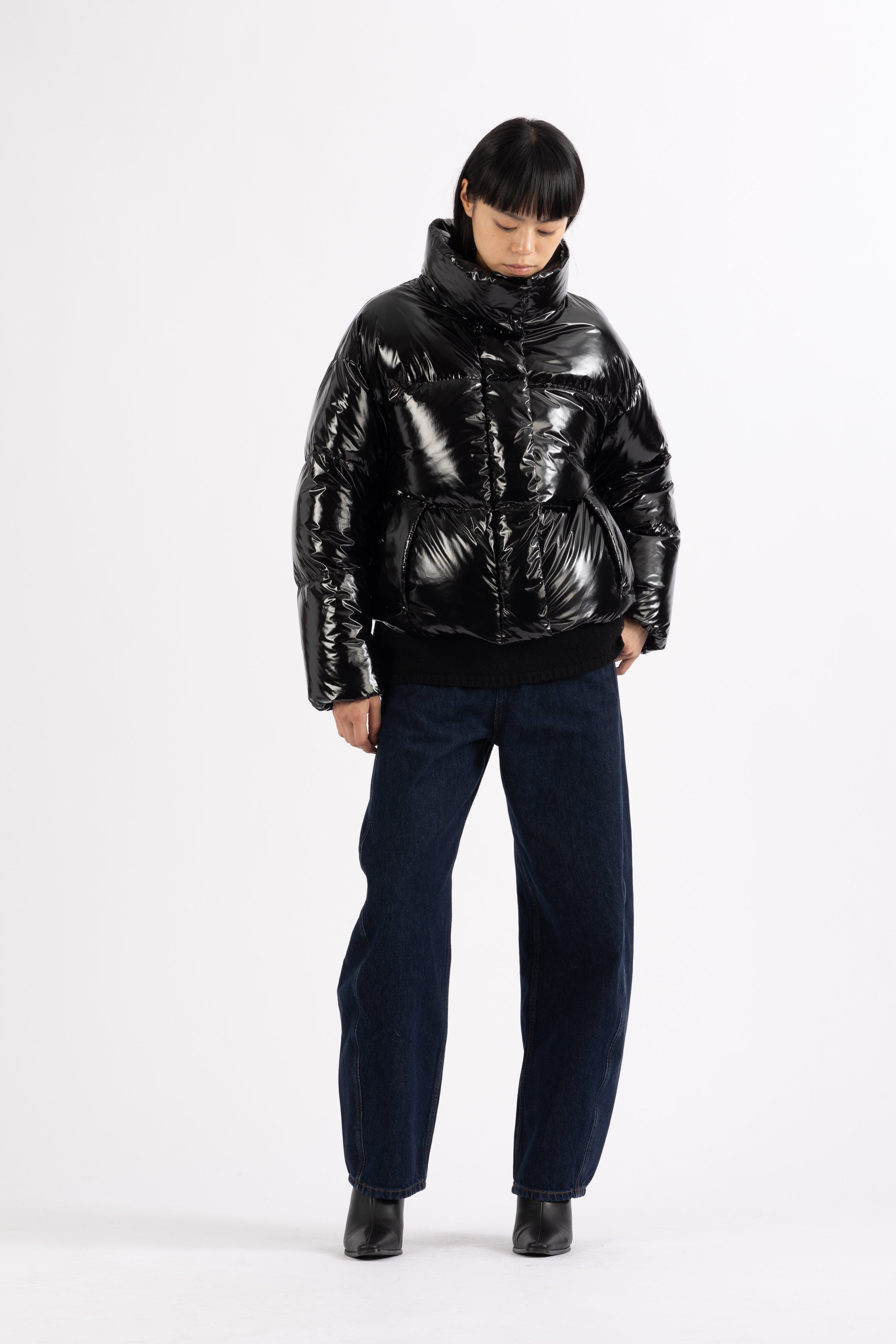 LEMPELIUS short down puffer in black