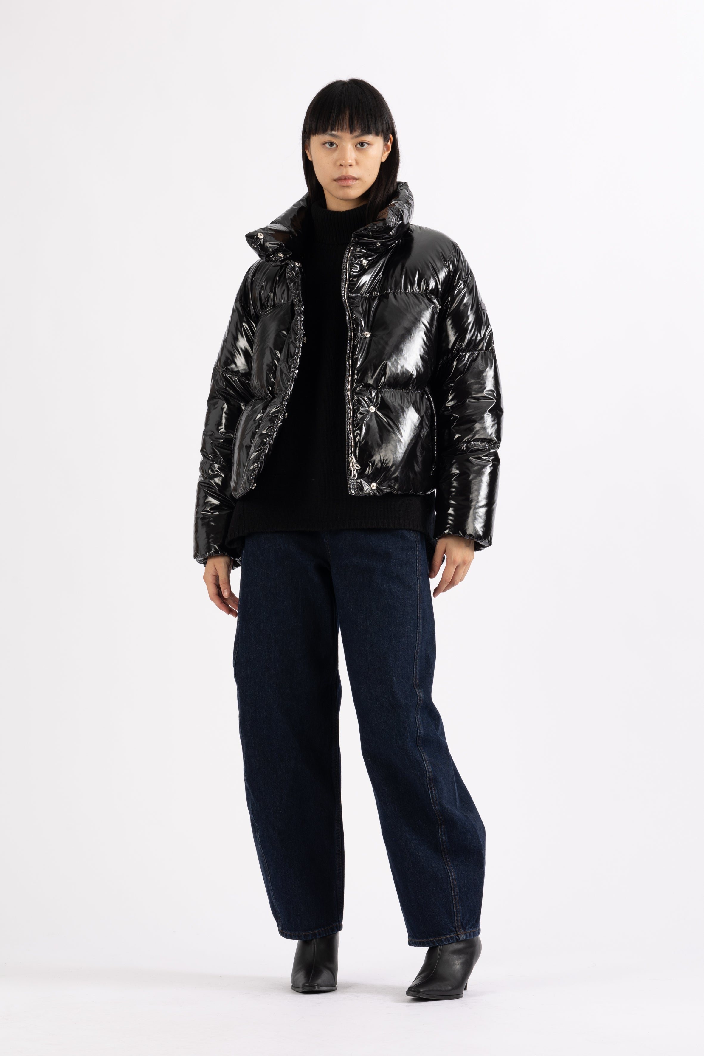 LEMPELIUS short down puffer in black