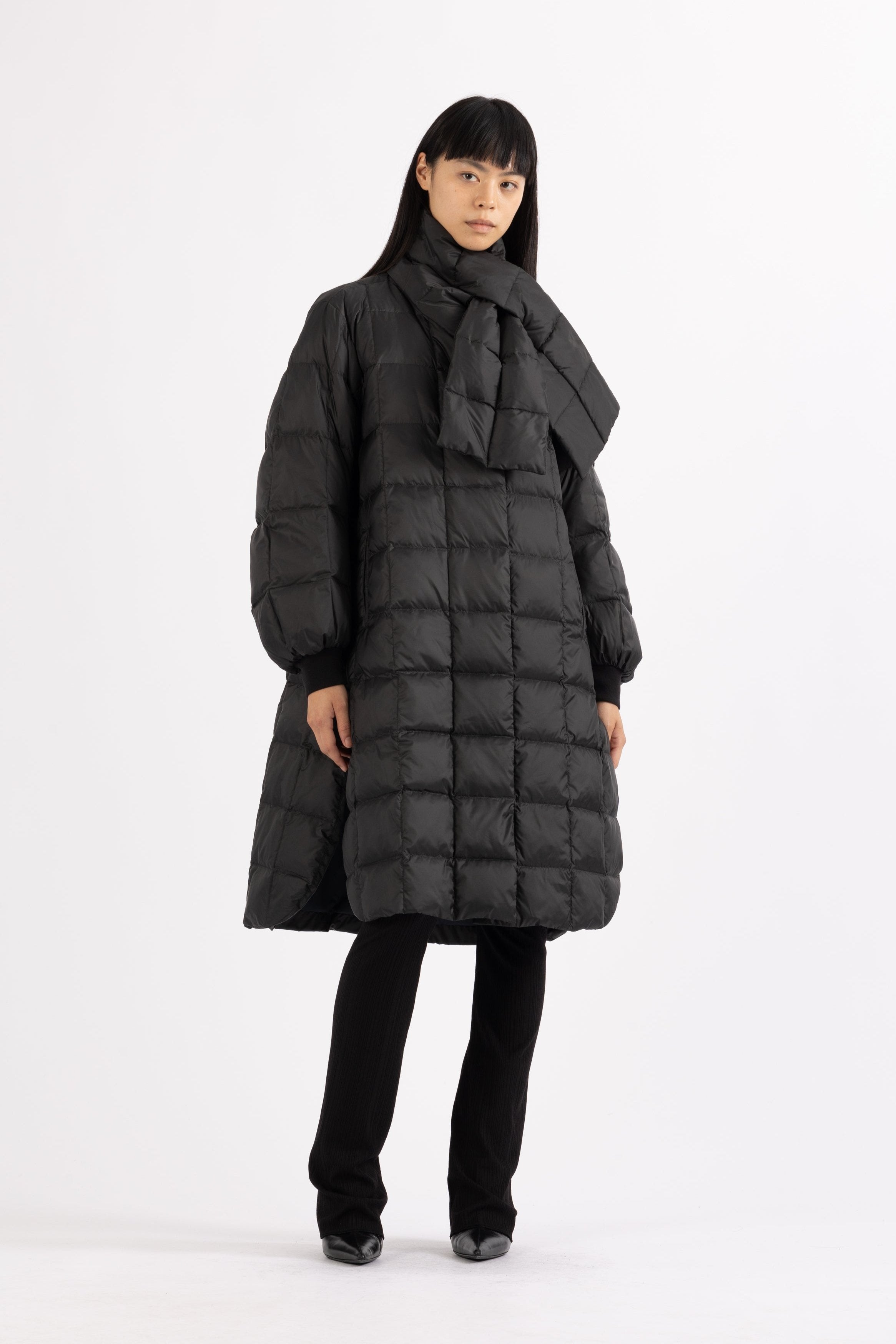 LEMPELIUS quilted lightweight coat in black