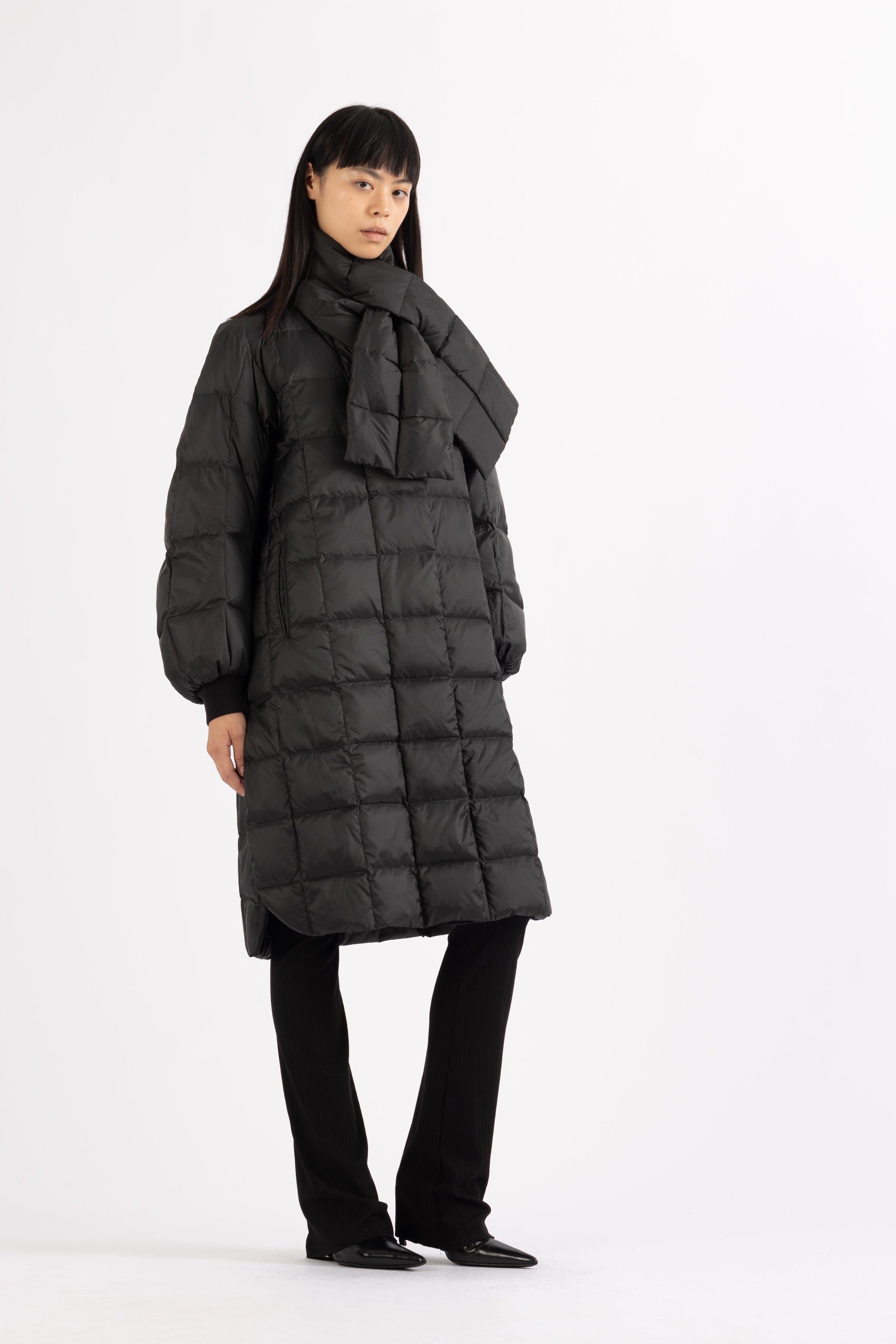 LEMPELIUS quilted lightweight coat in black