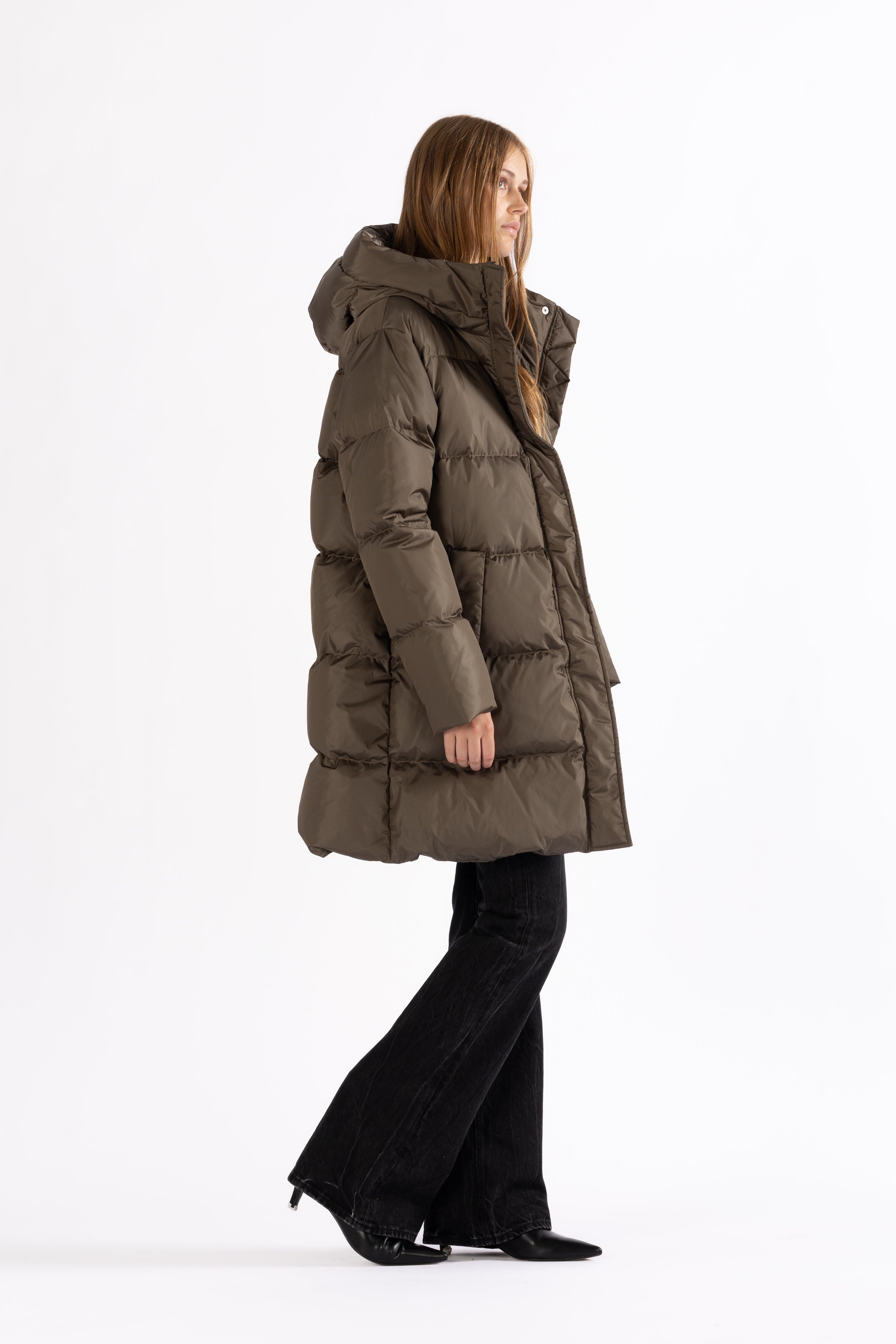 DOWN COAT NEV