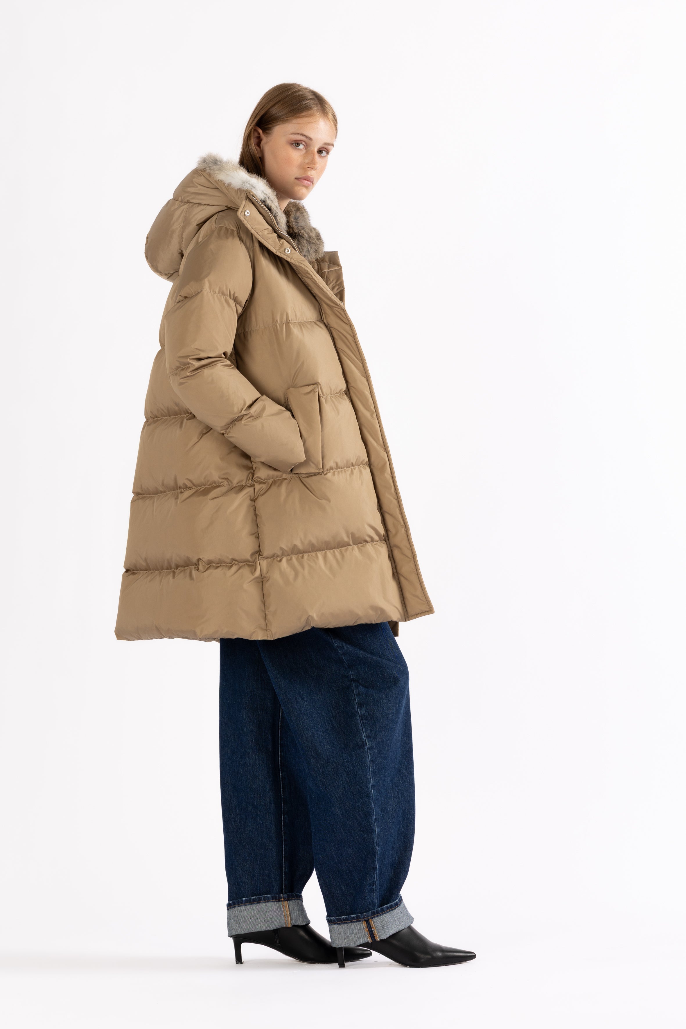 DOWN COAT NEV